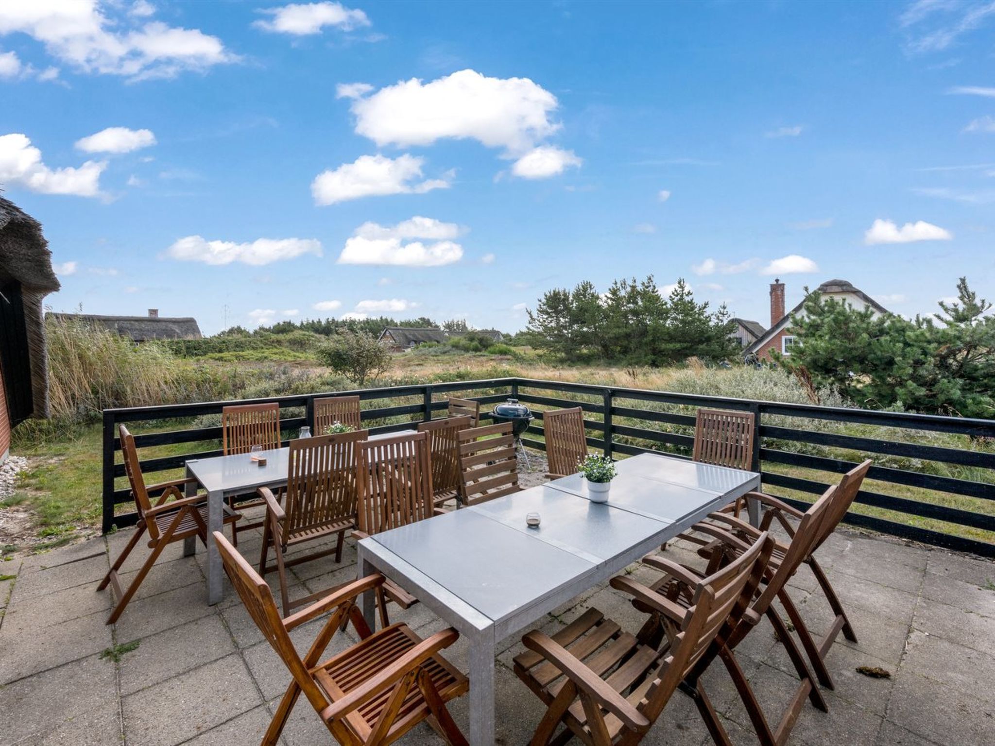 "Eweline" - 700m from the sea - Outside