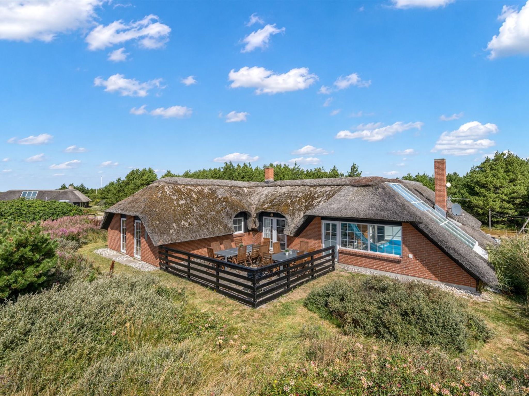 "Eweline" - 700m from the sea - Outside