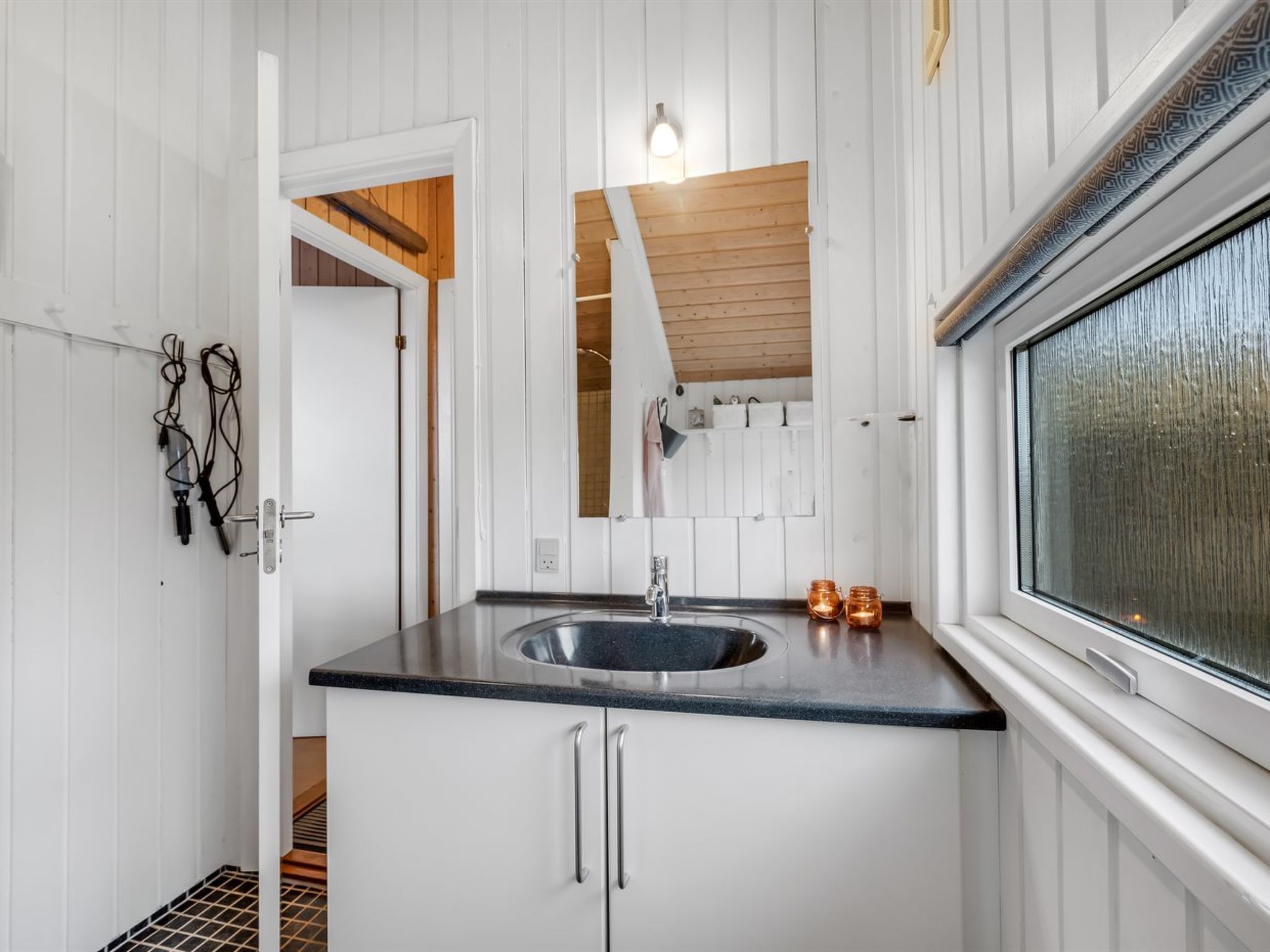 "Fritza" - 400m from the sea - Binnen