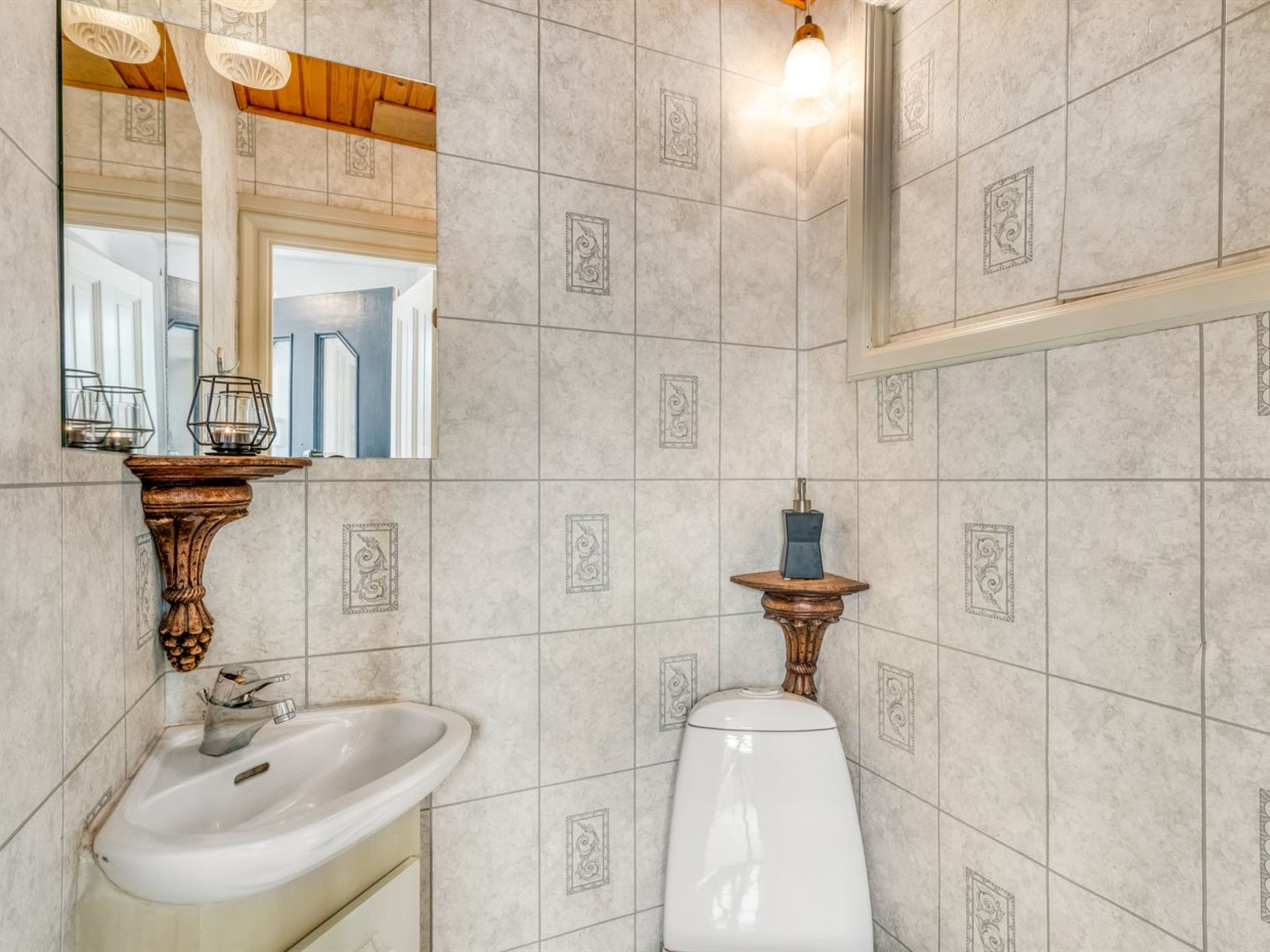 "Sinikka" - 600m to the fjord - Inside