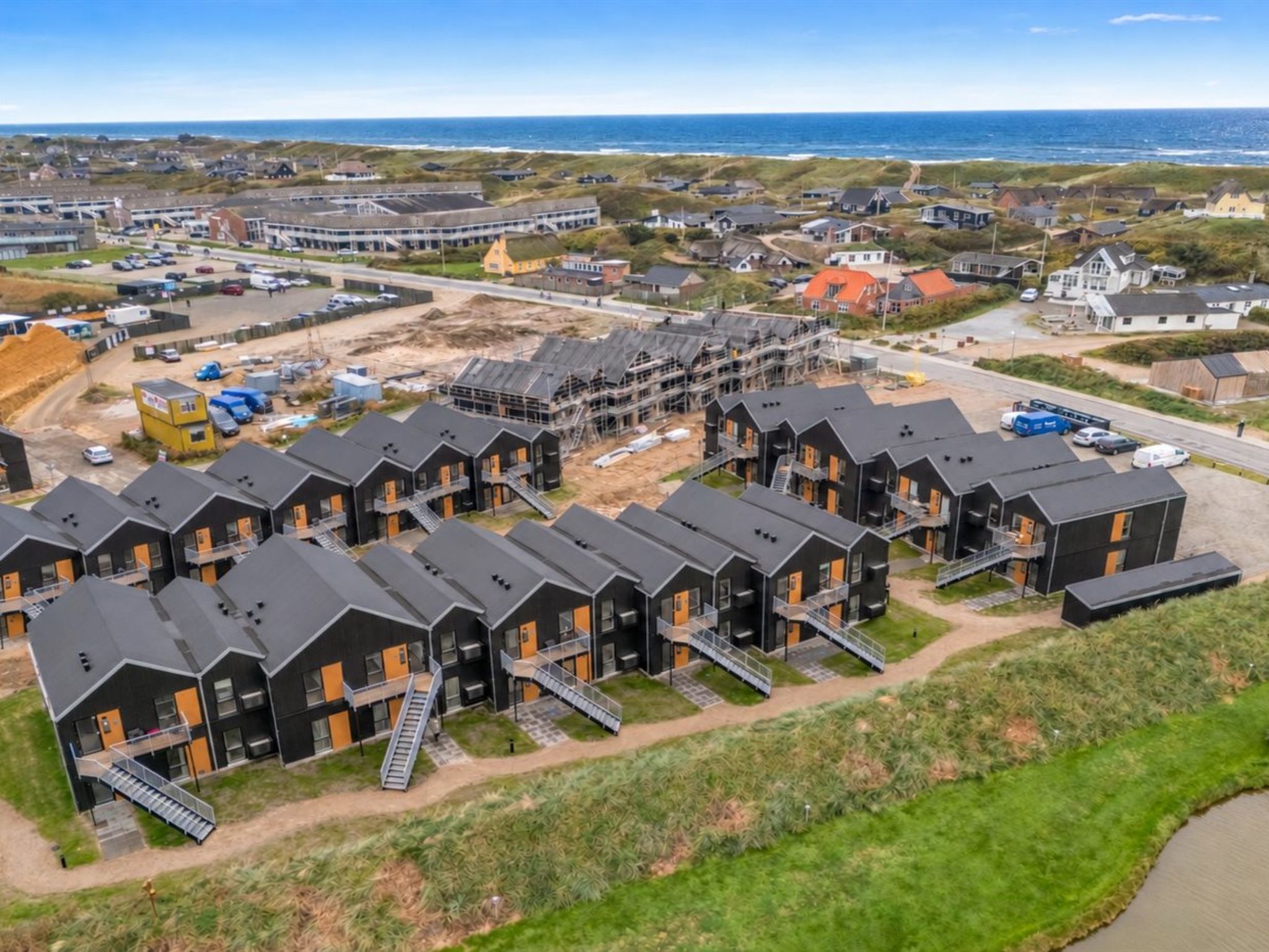 "Otis" - 400m from the sea