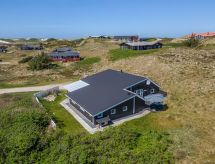 Saku – Ruim familieparadijs met privézwembad en sauna, 500m van de fjord - thumbnail 3