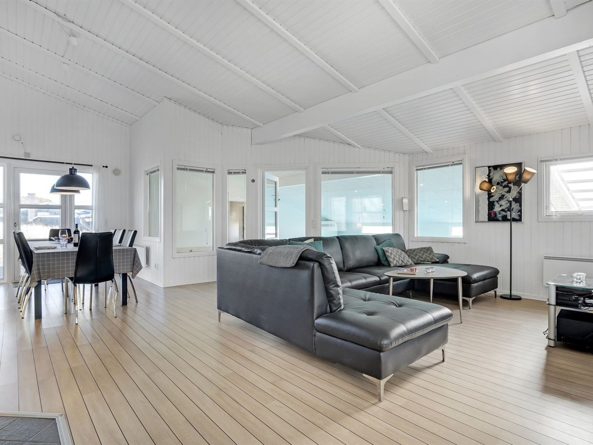 "Saku" - 495m to the fjord - Binnen