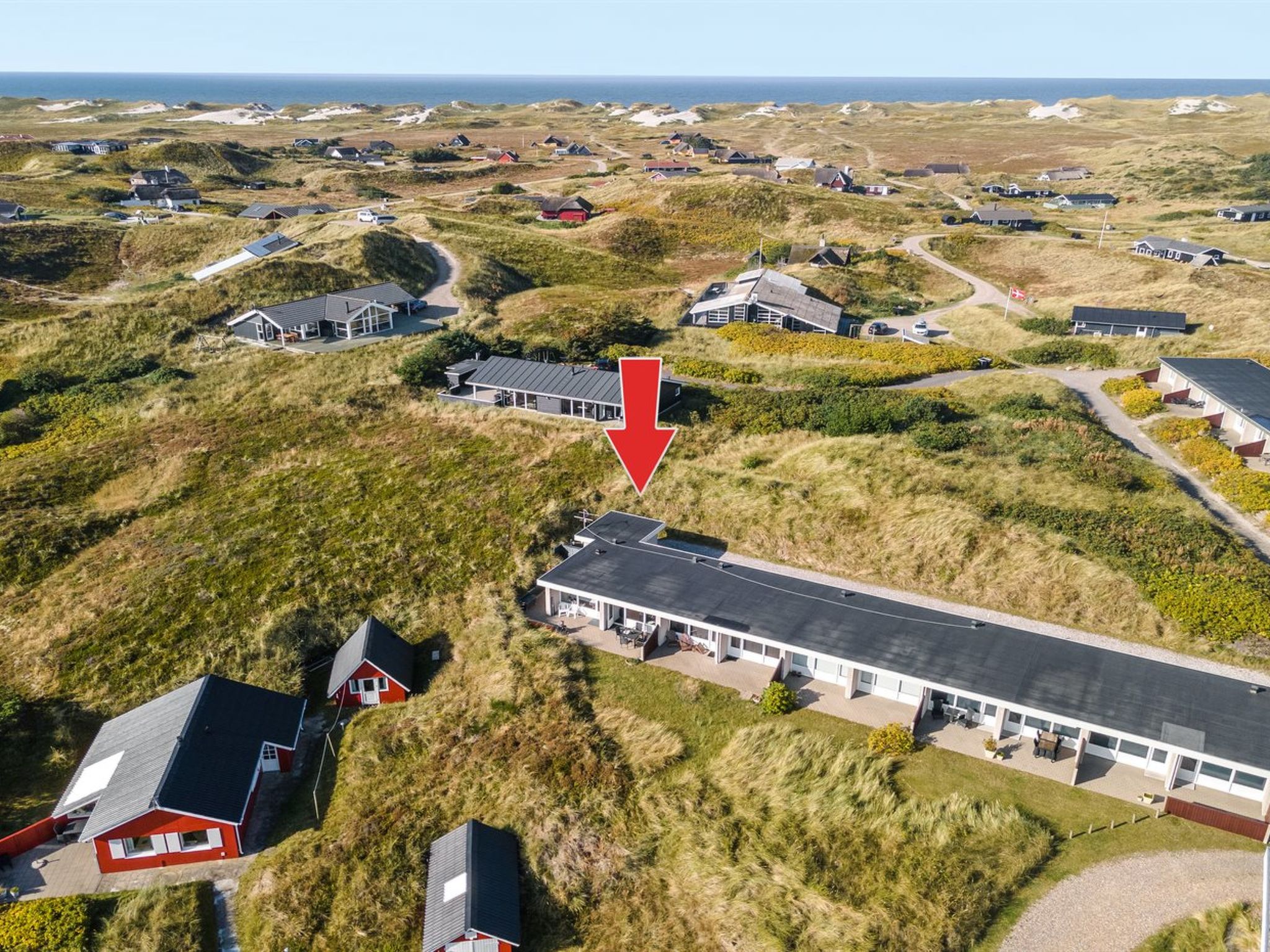 "Elizabeta" - 100m to the fjord-Buiten