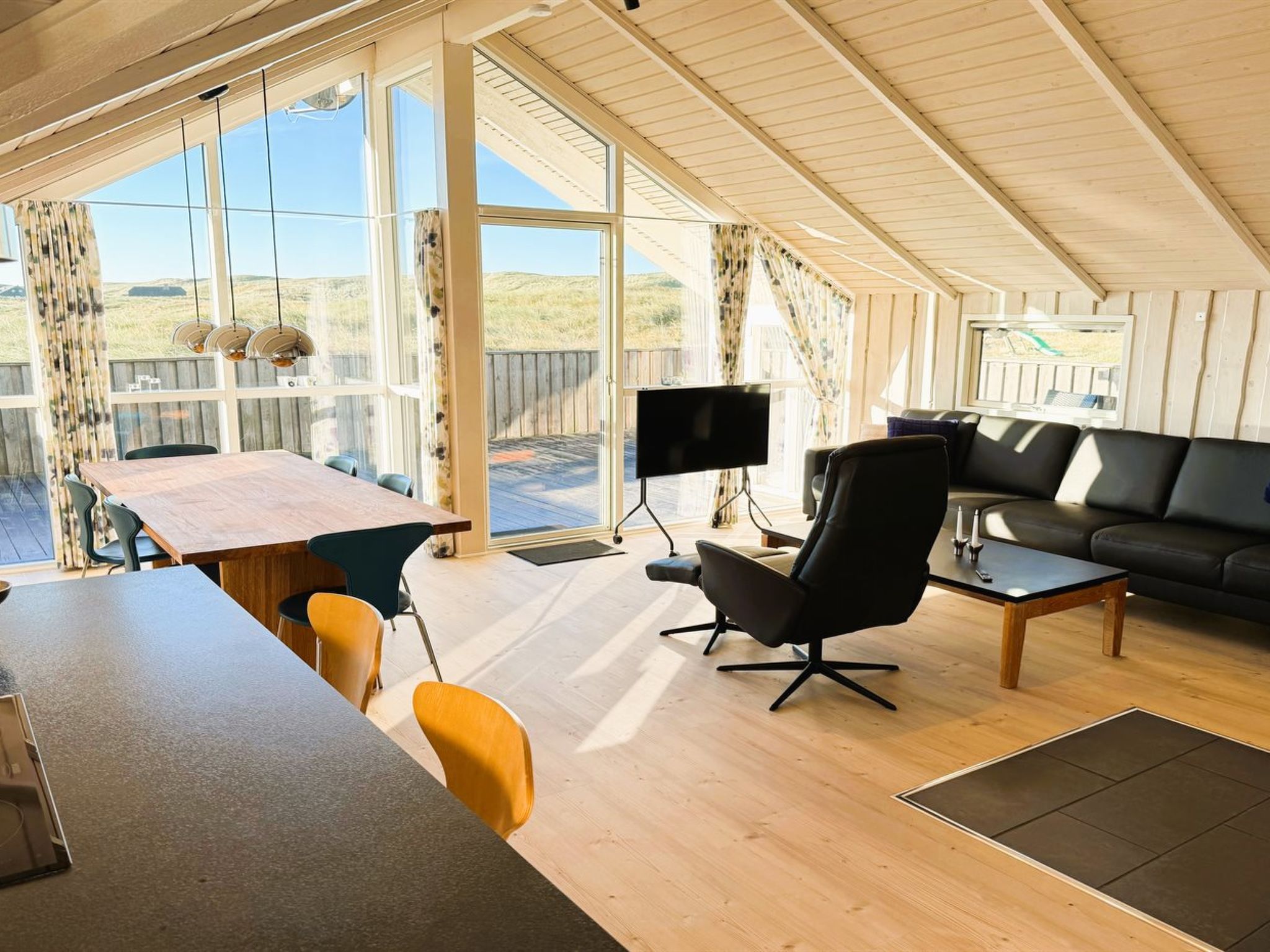 "Velena" -  from the sea-Drinnen