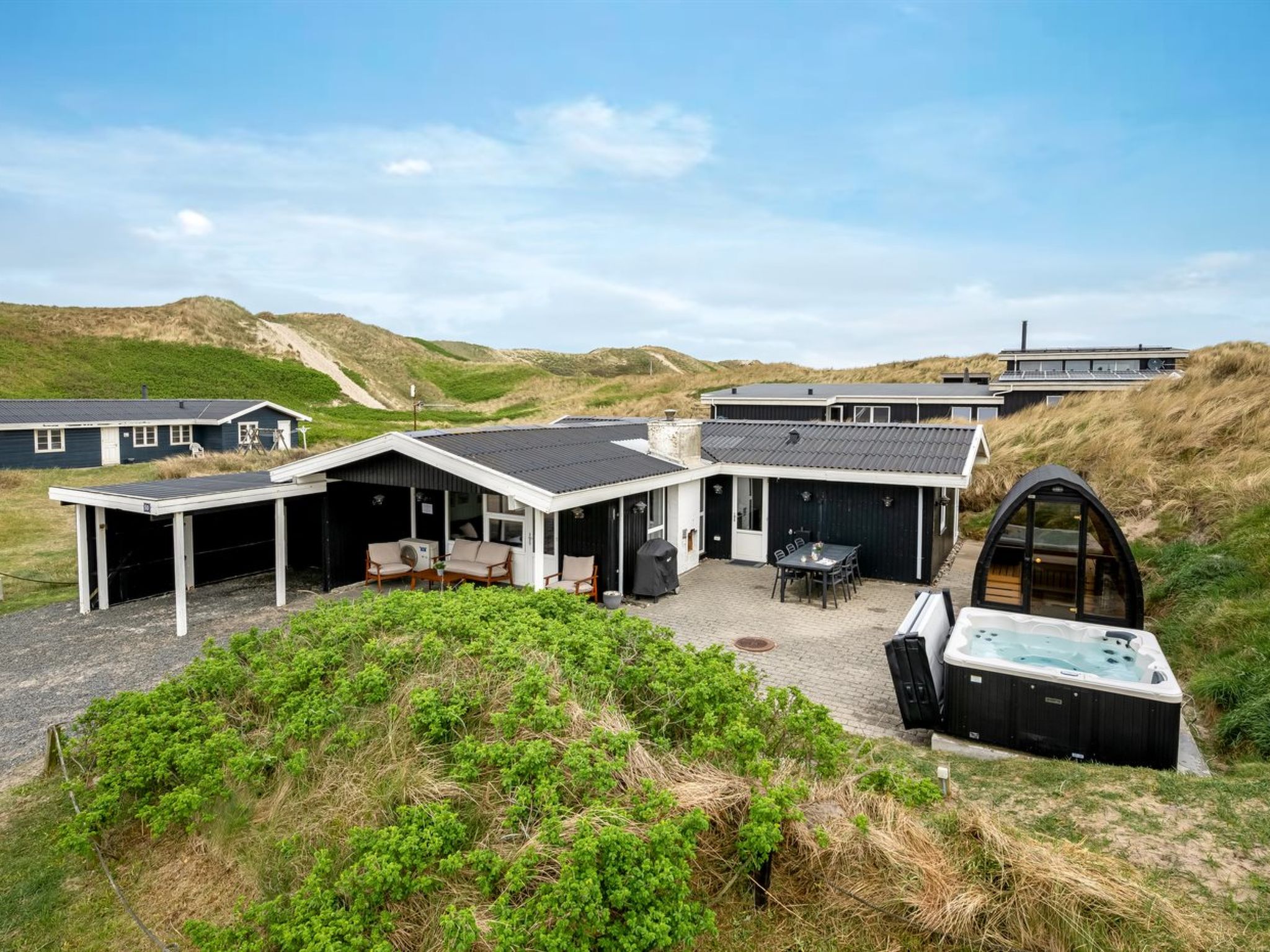 "Assa" -  from the sea - Buiten
