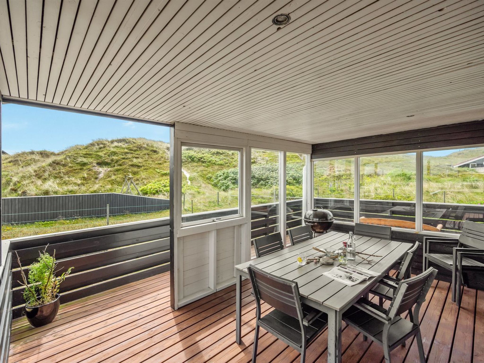 "Veetrikki" -  from the sea-Buiten