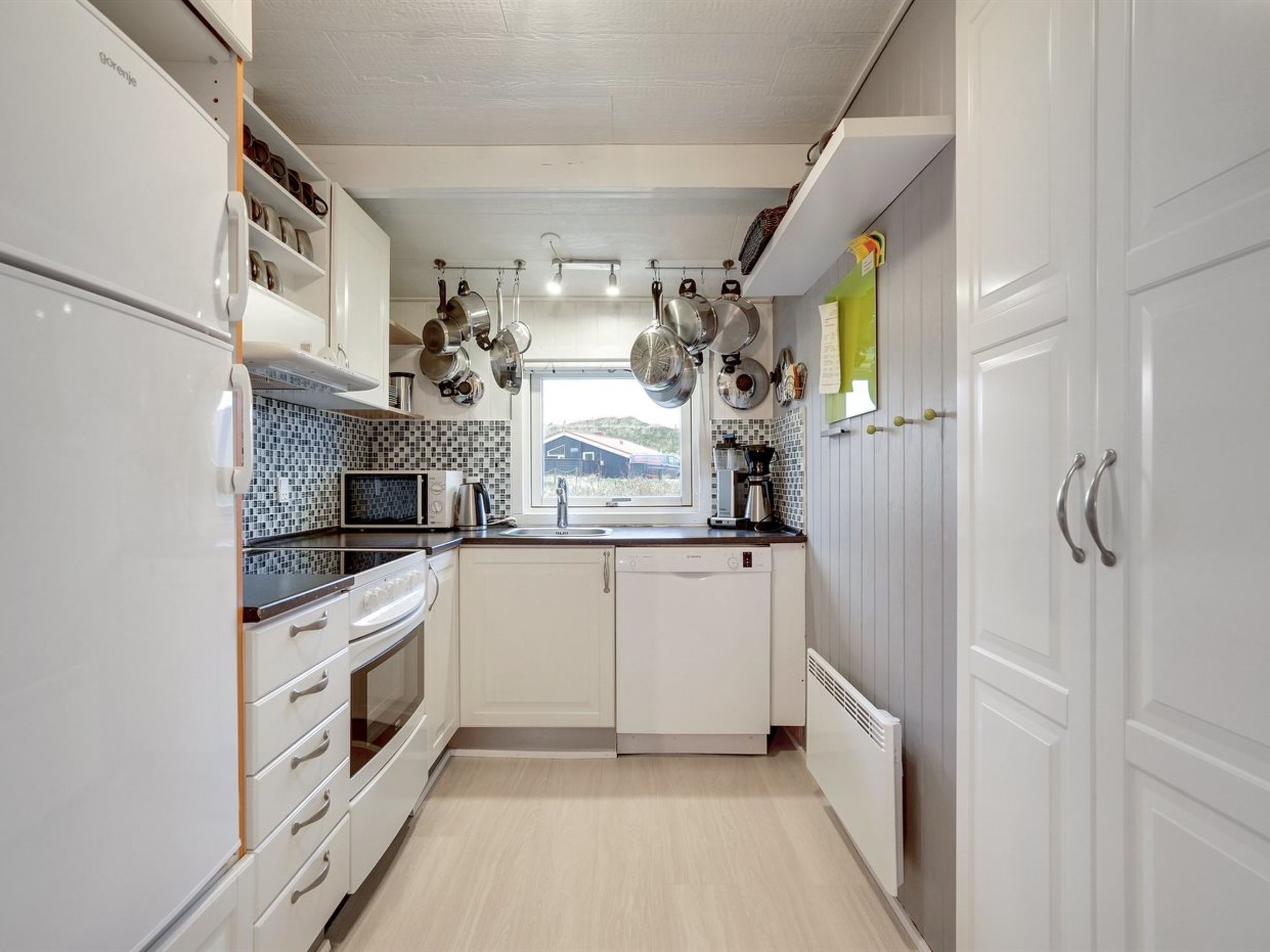 "Veetrikki" -  from the sea-Binnen