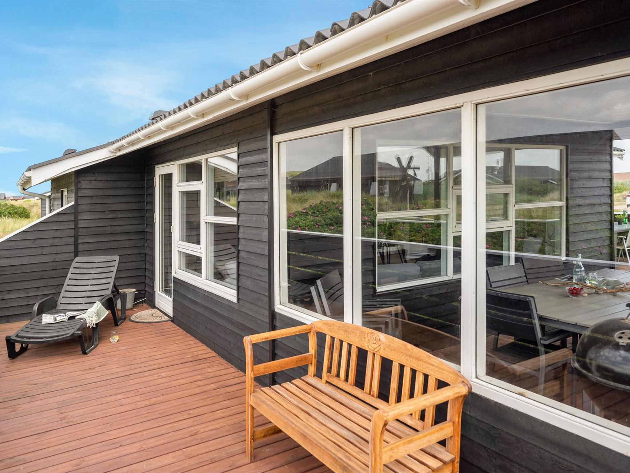 "Veetrikki" -  from the sea-Buiten