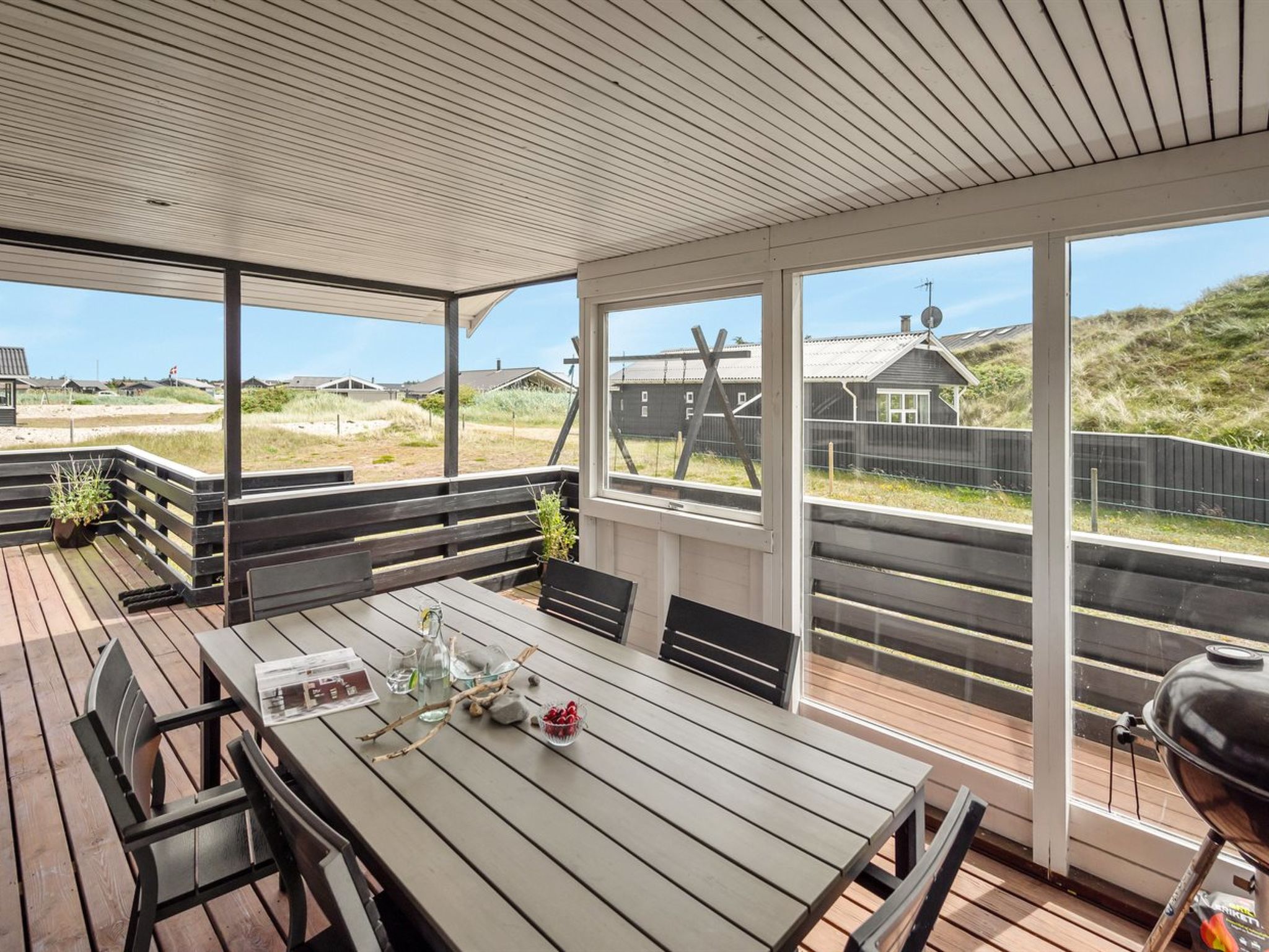 "Veetrikki" -  from the sea-Buiten