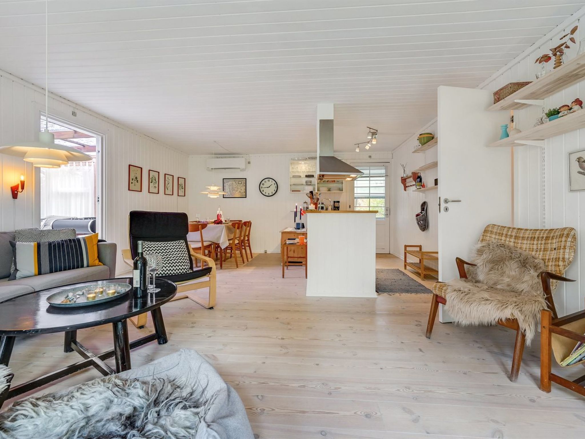 "Hamund" - 700m from the sea-Inside