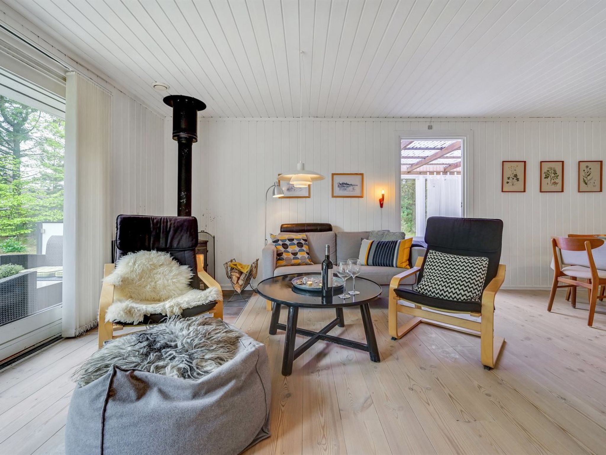 "Hamund" - 700m from the sea-Inside