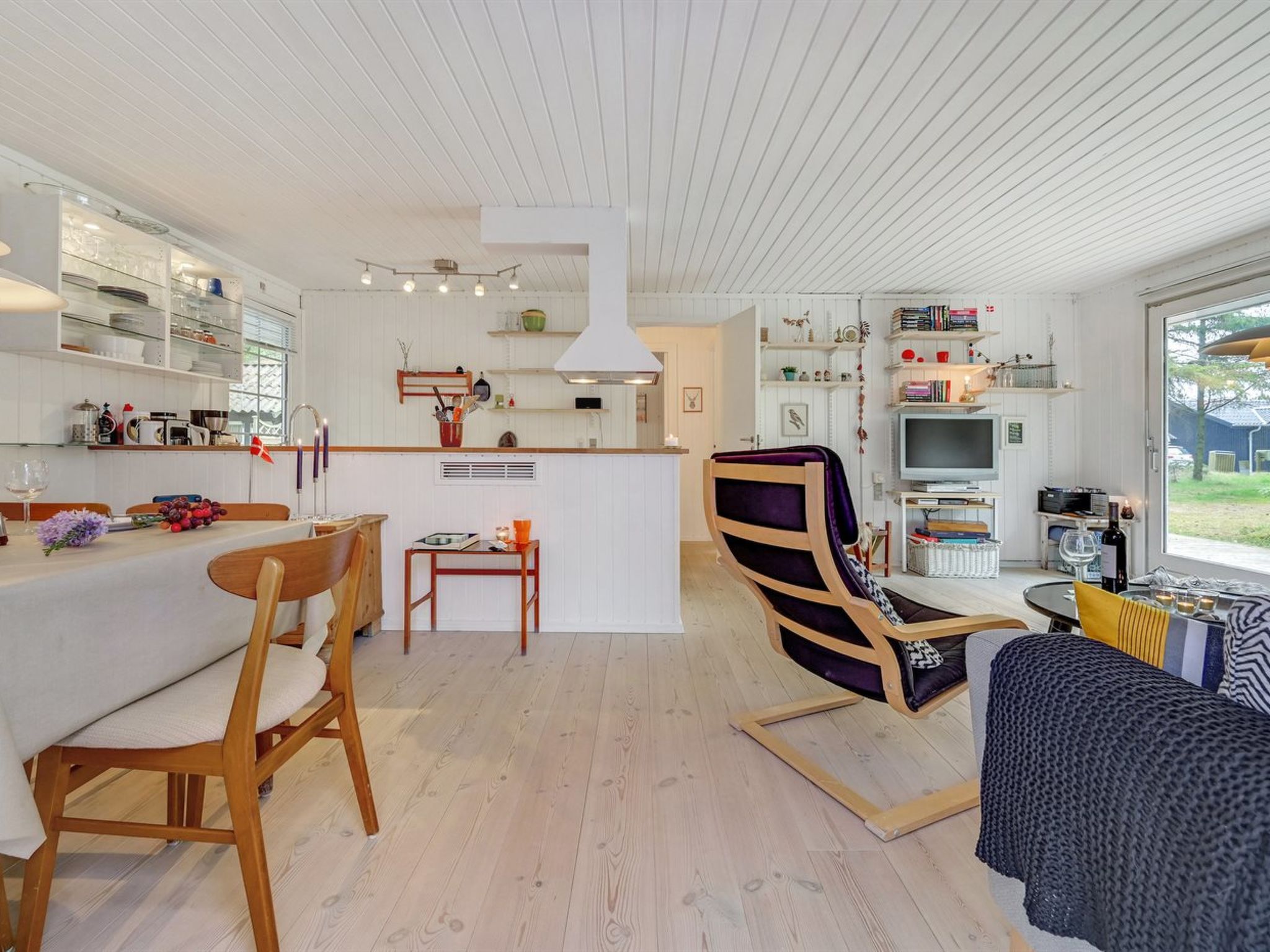"Hamund" - 700m from the sea-Inside