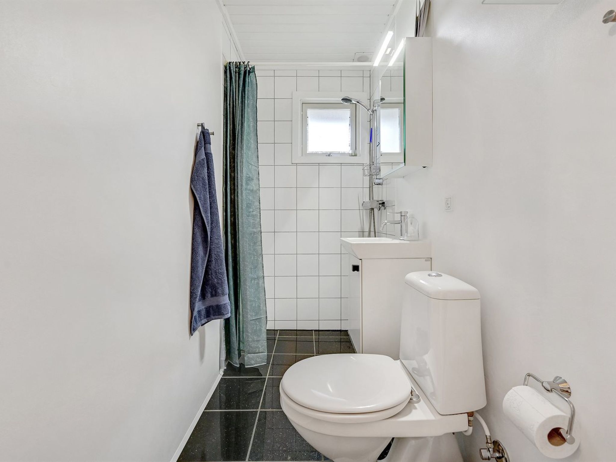 "Hamund" - 700m from the sea-Inside
