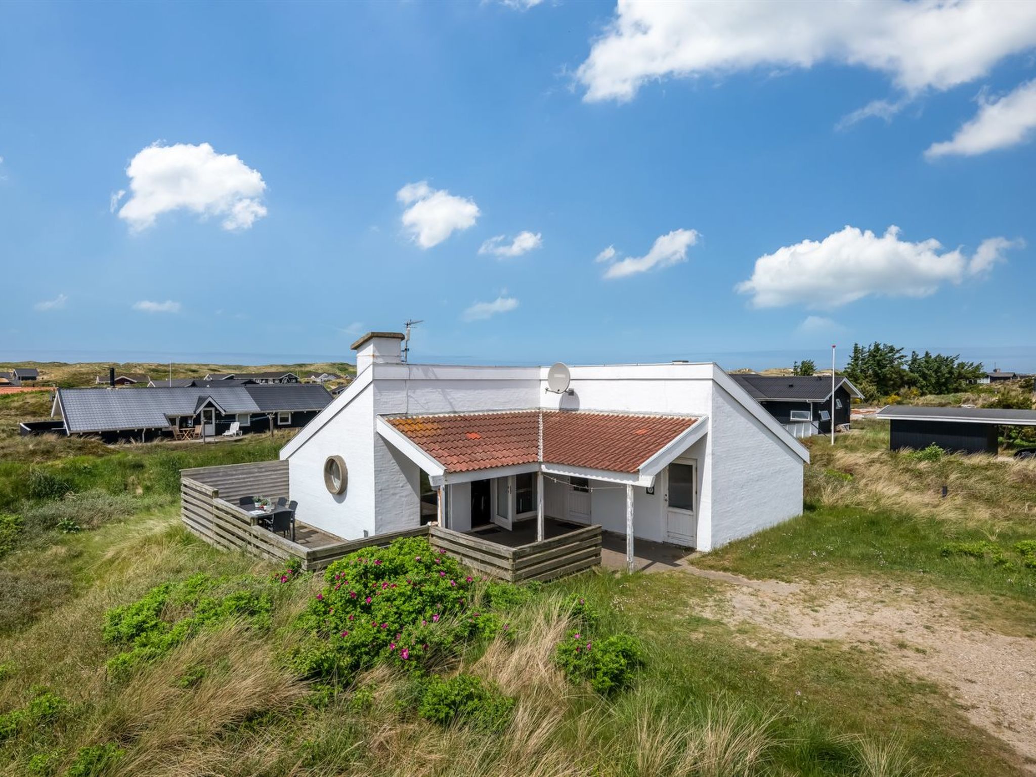 "Jænis" -  from the sea - Buiten