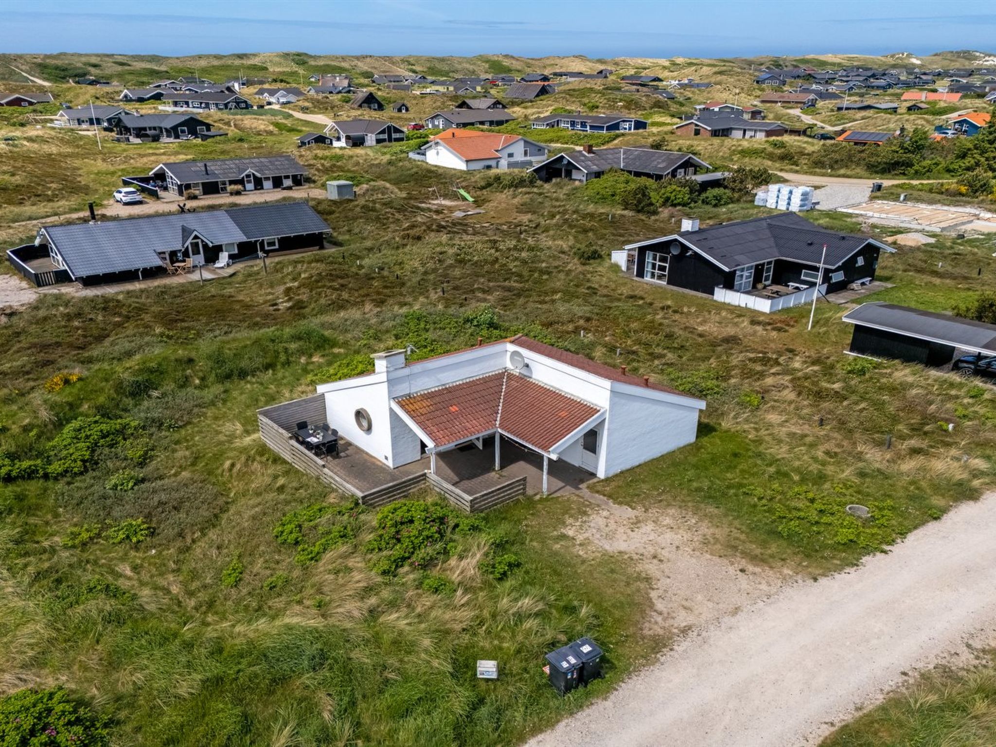 "Jænis" -  from the sea - Buiten