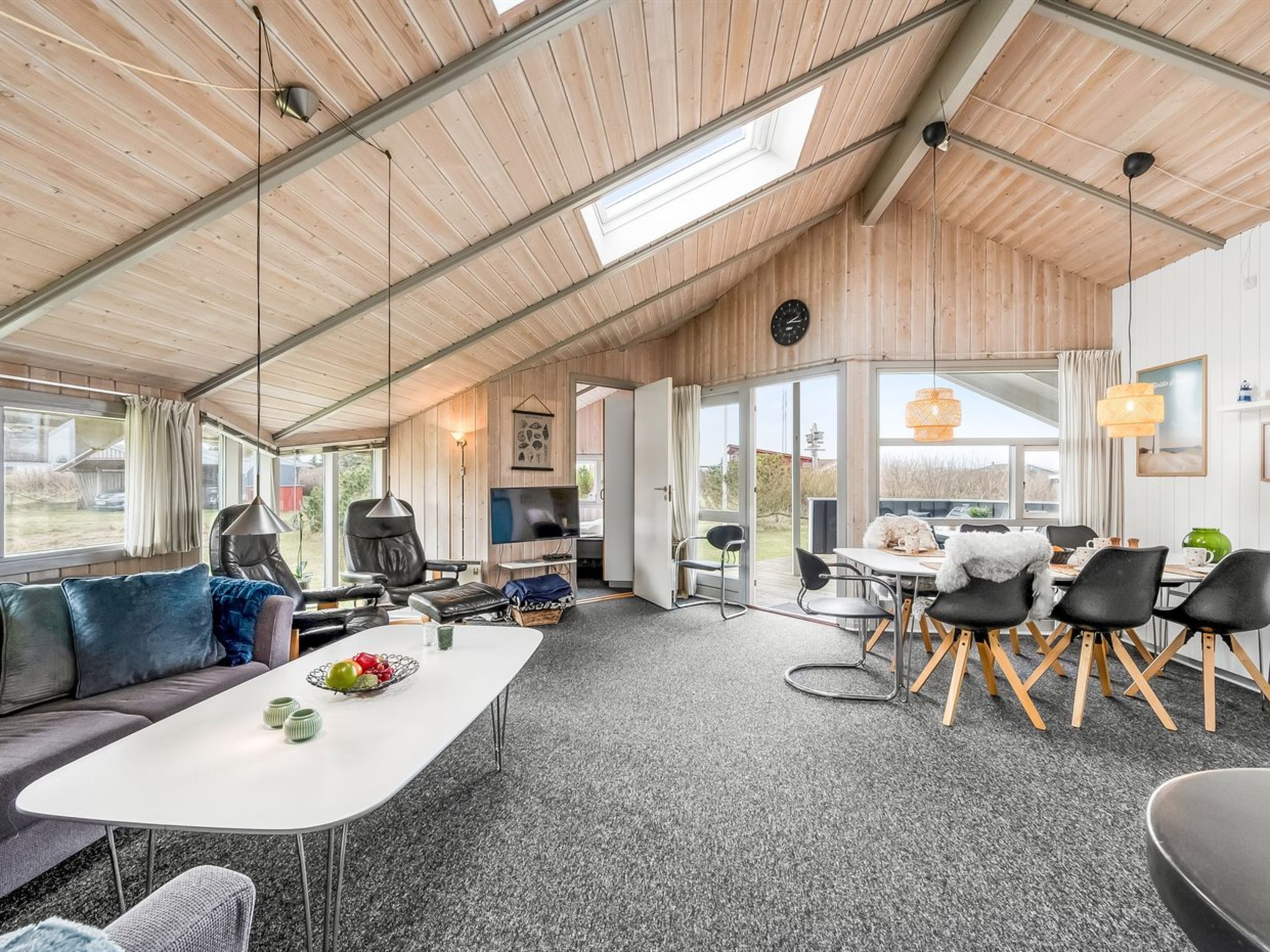 "Marisol" - 600m to the fjord-Inside