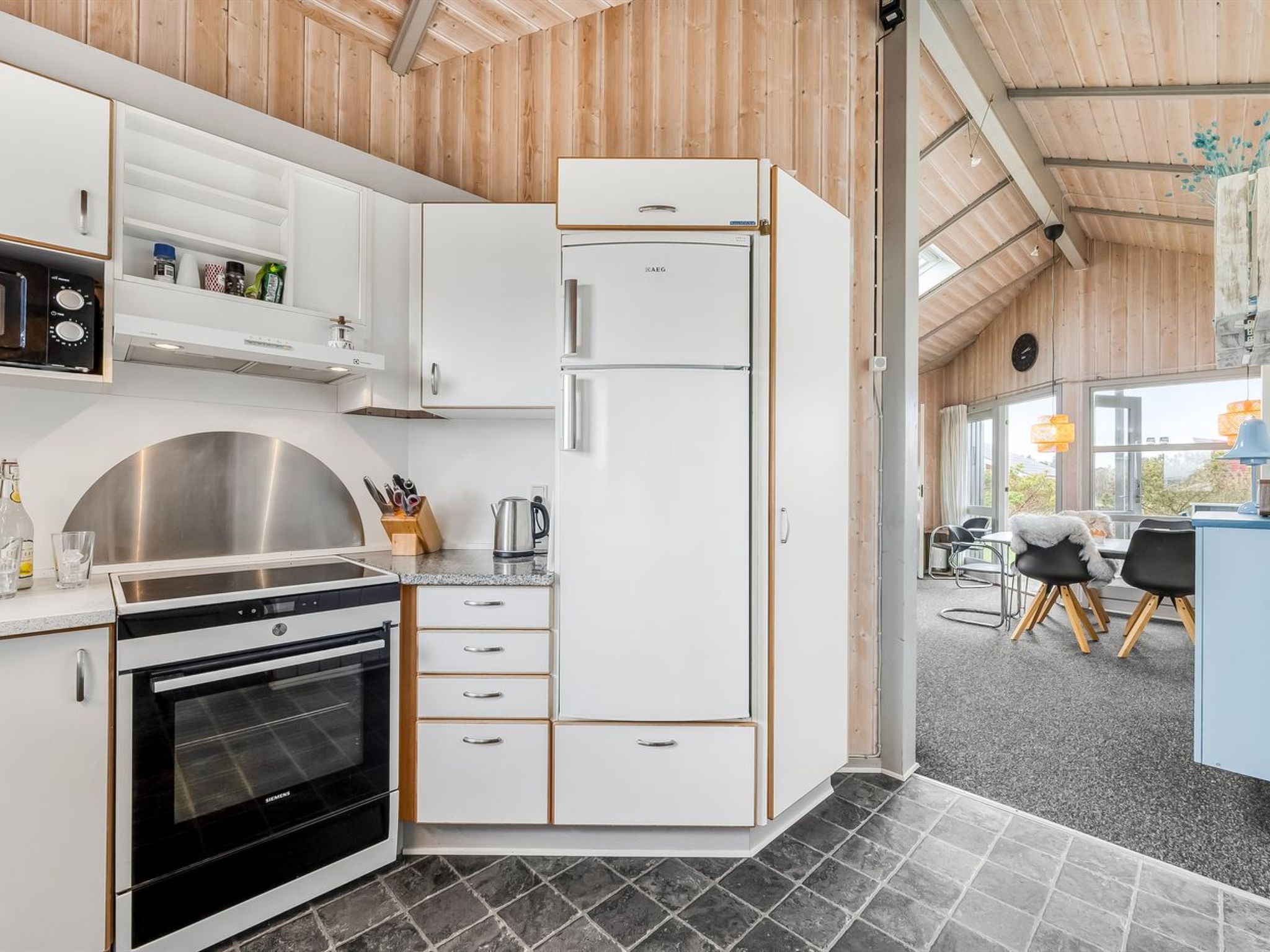 "Marisol" - 600m to the fjord-Inside