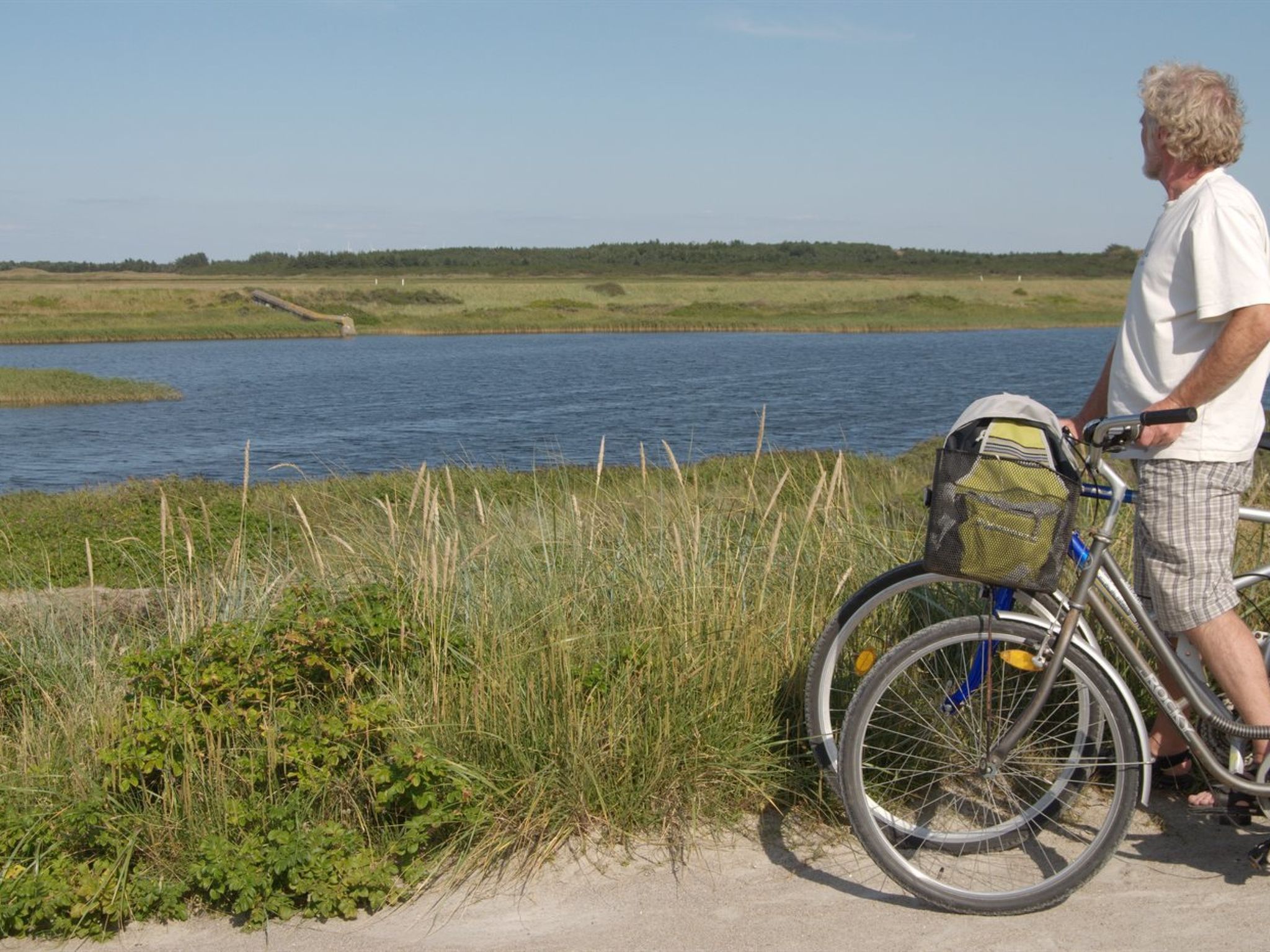 "Holte" - 700m to the fjord-Buiten