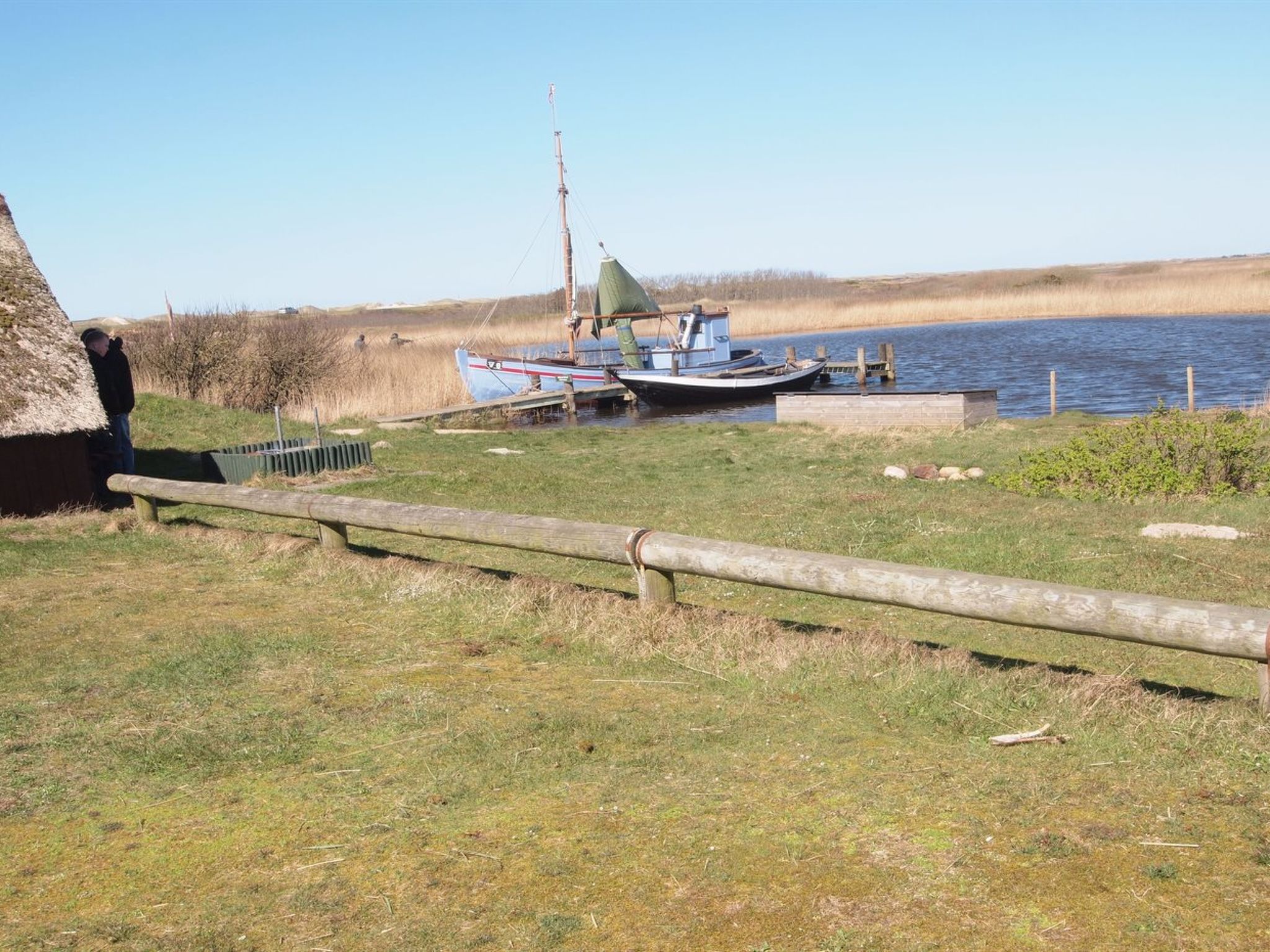 "Holte" - 700m to the fjord-Buiten