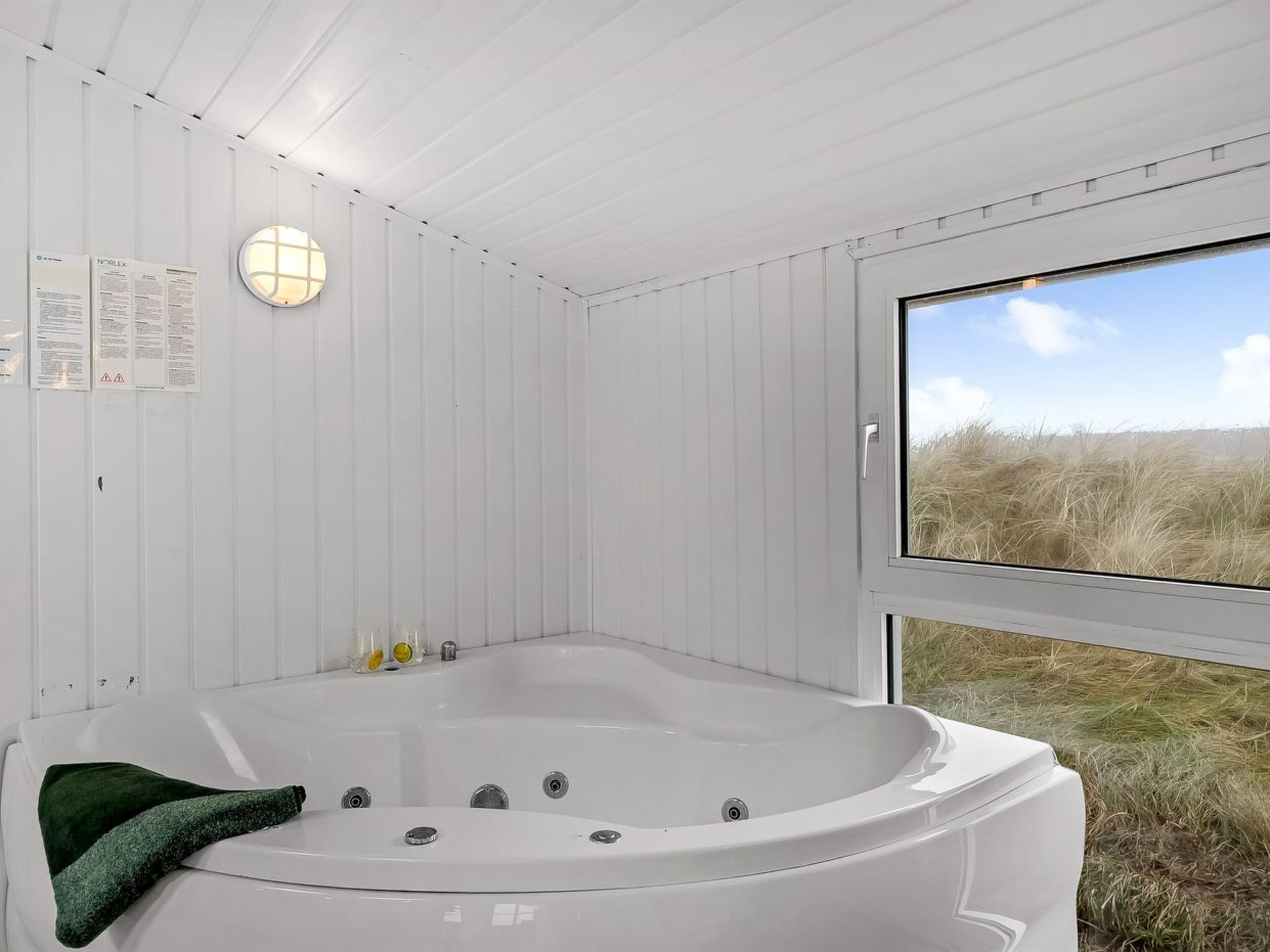 "Malgest" - 100m from the sea - Drinnen