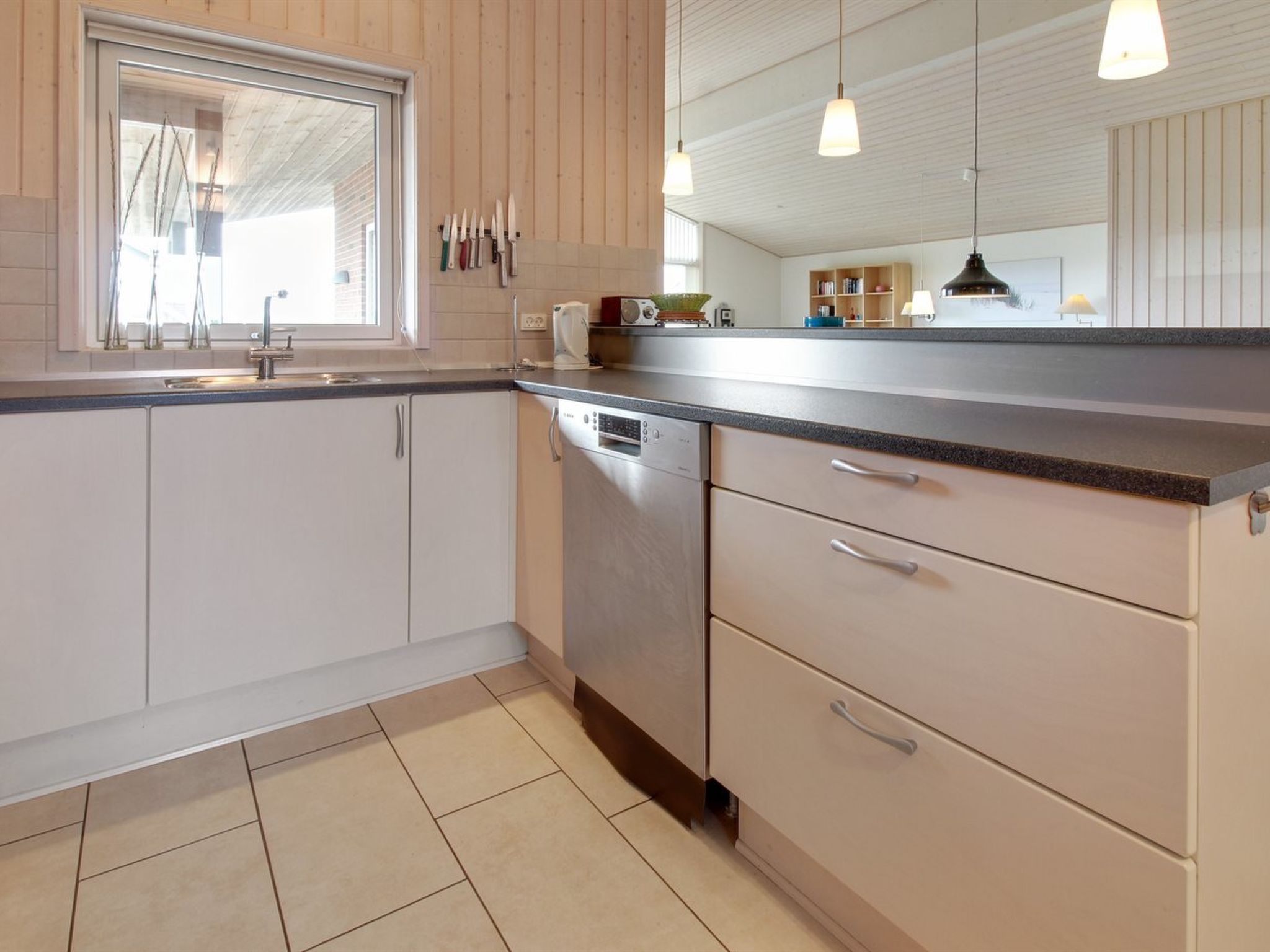 "Sorella" - 800m from the sea - Binnen