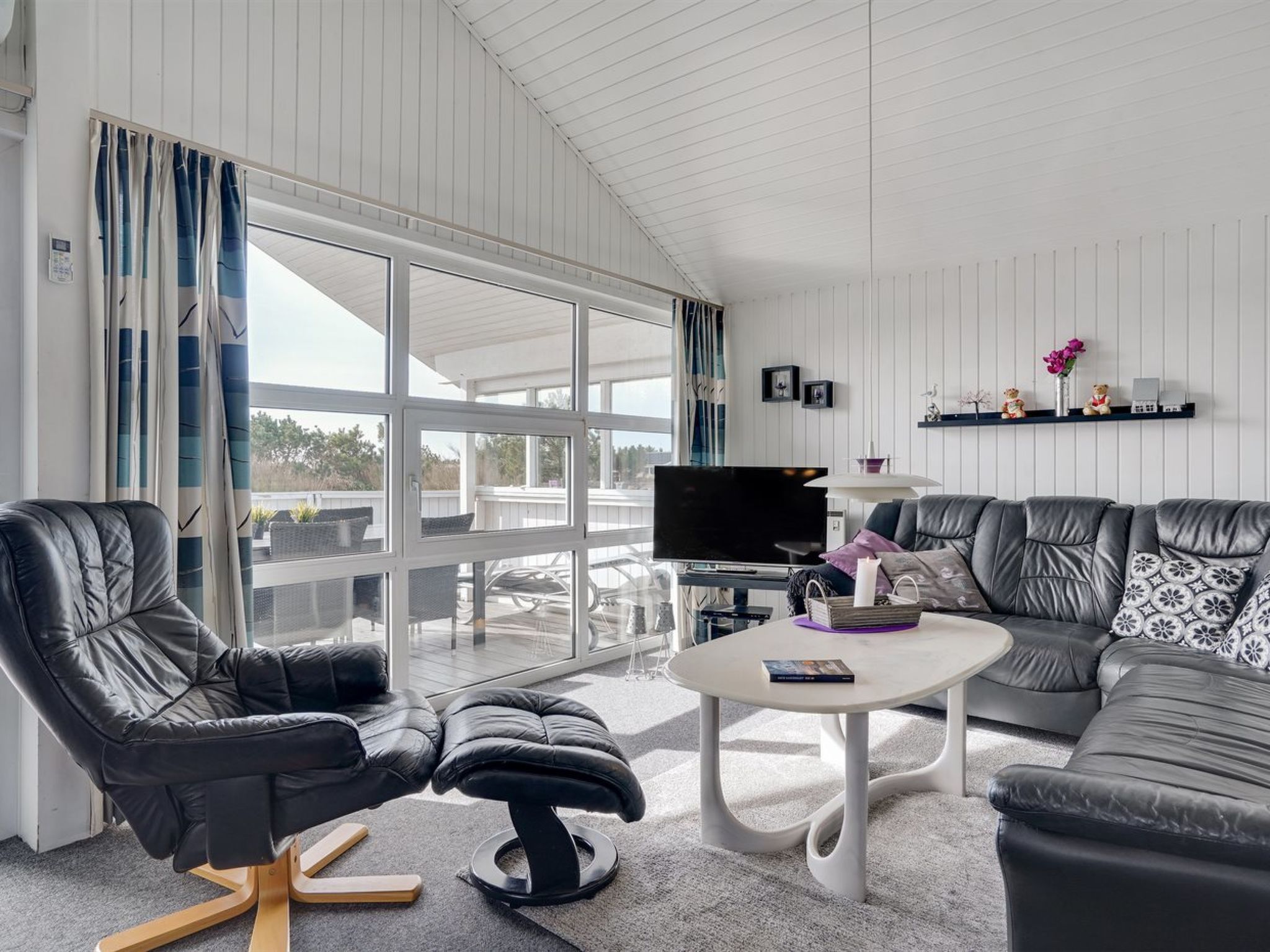 "Esir" - 800m from the sea - Drinnen