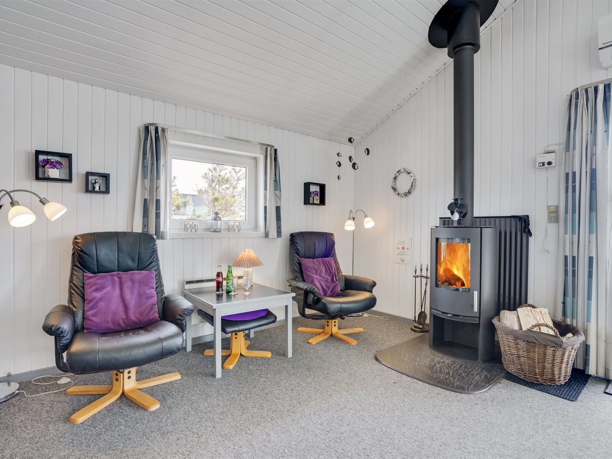 "Esir" - 800m from the sea - Drinnen