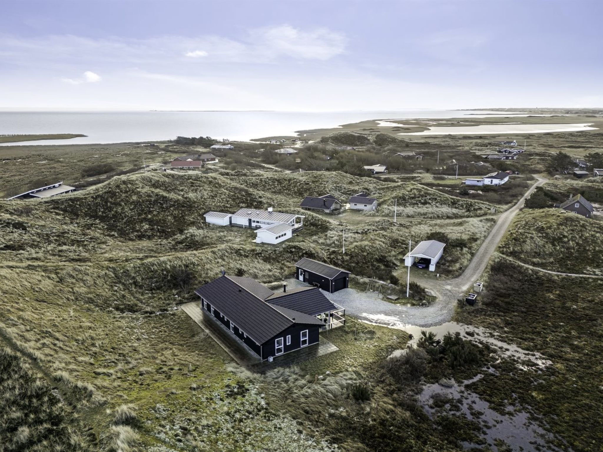 "Taja" - 300m to the fjord-Buiten