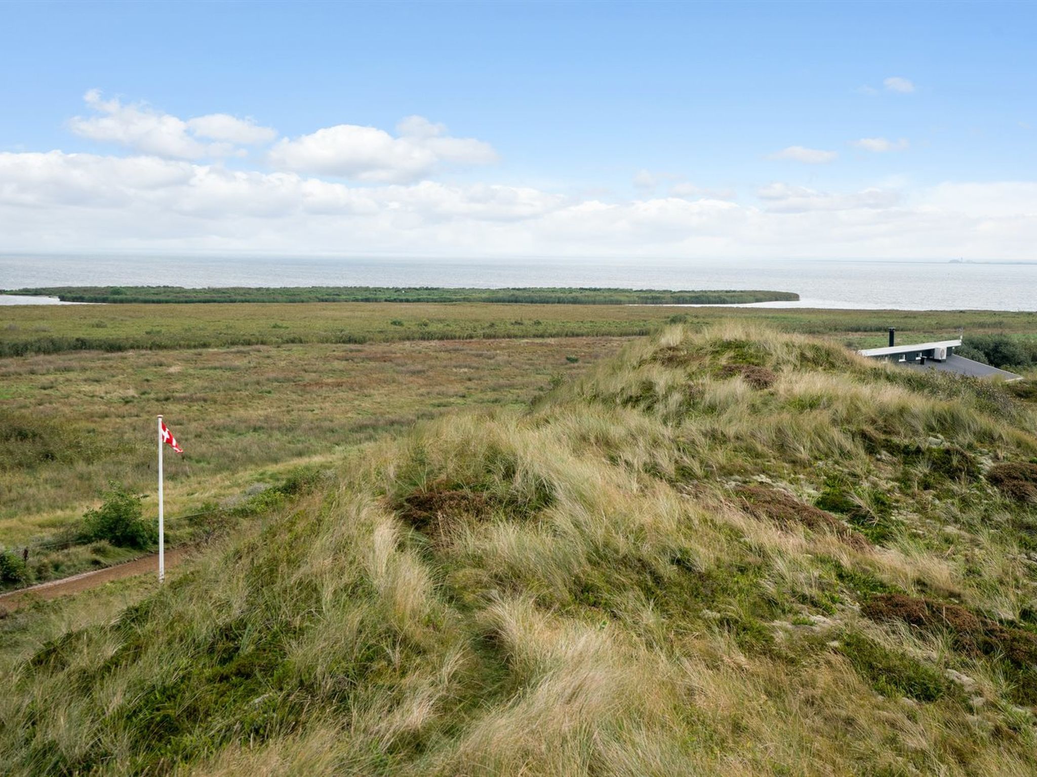 "Taja" - 300m to the fjord-Buiten