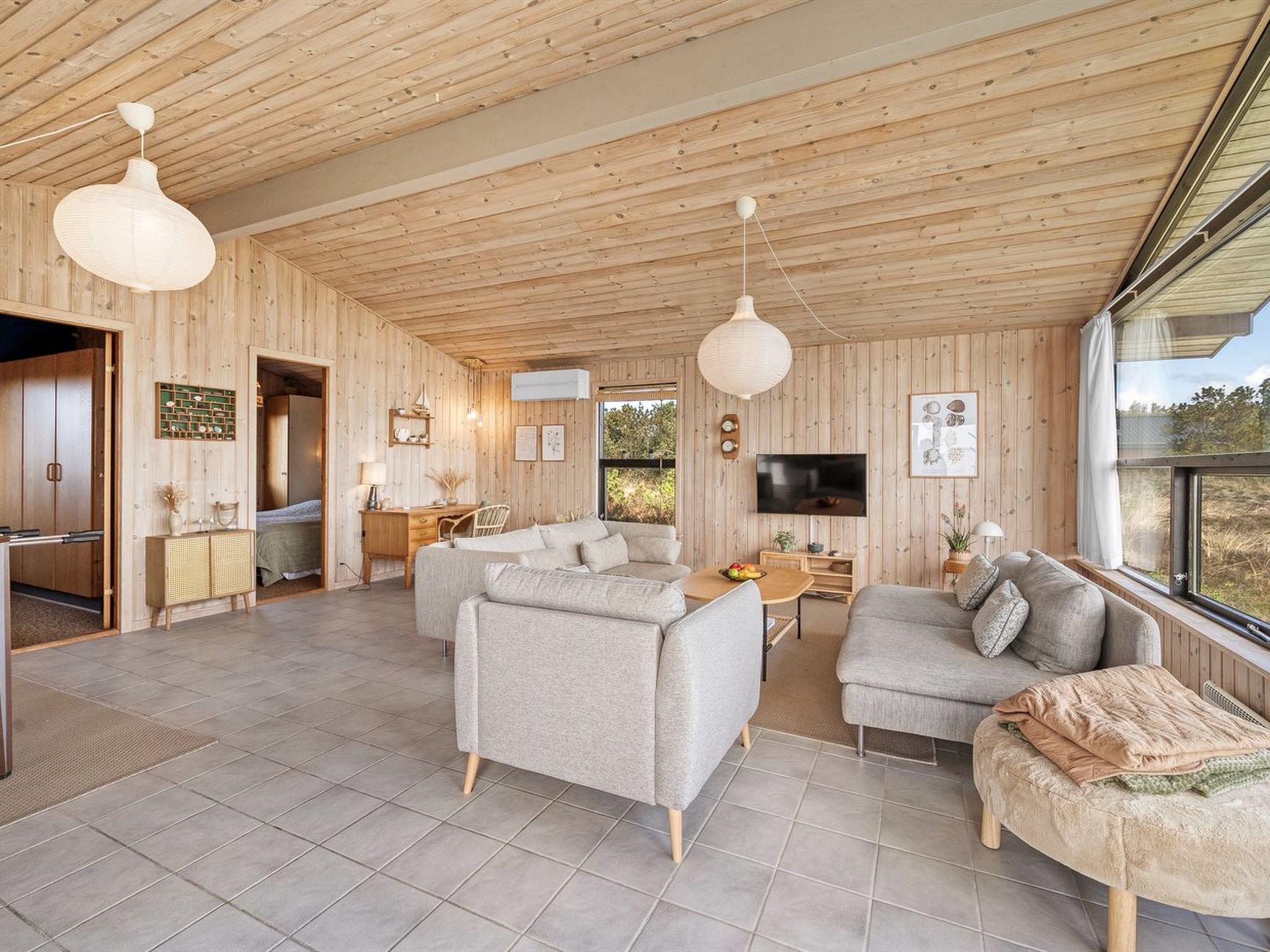 "Brunkil" - 500m from the sea - Inside