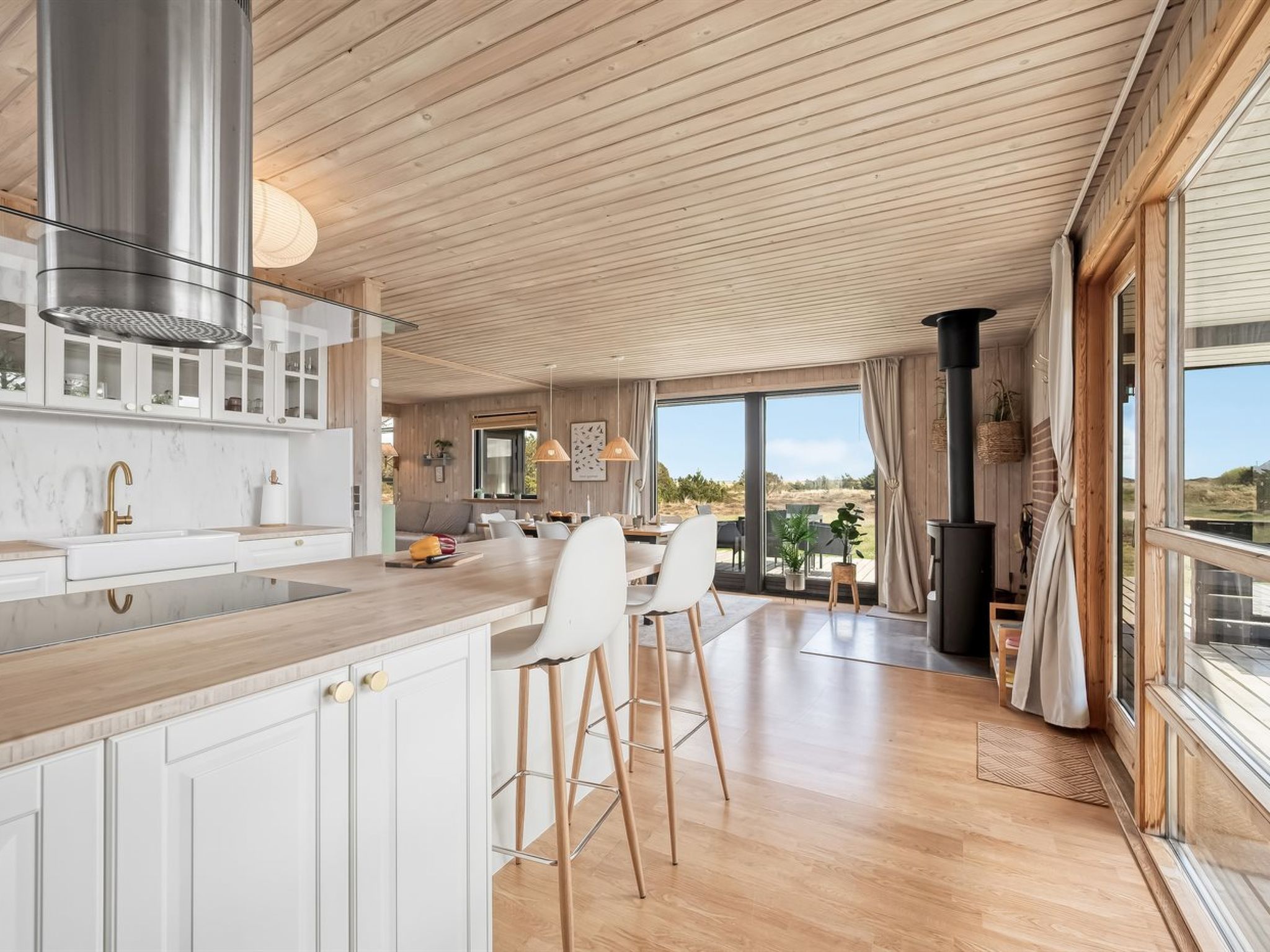 "Brunkil" - 500m from the sea - Inside