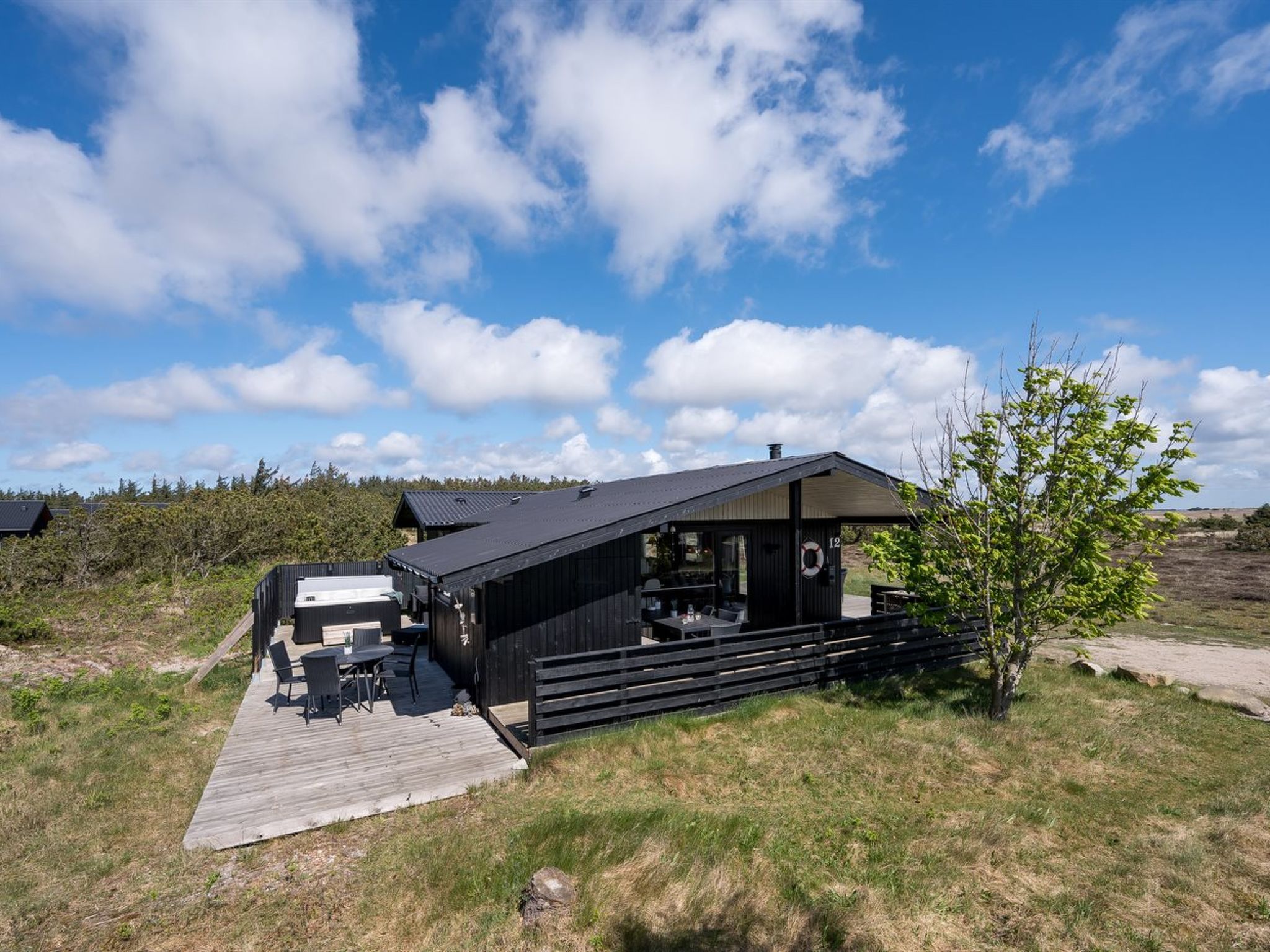 "Brunkil" - 500m from the sea - Outside
