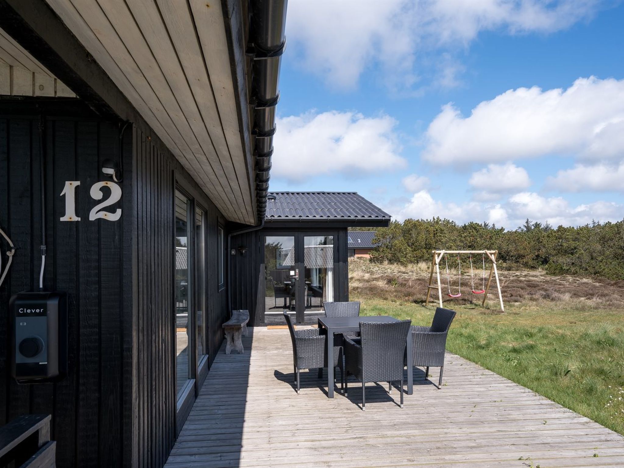 "Brunkil" - 500m from the sea - Outside