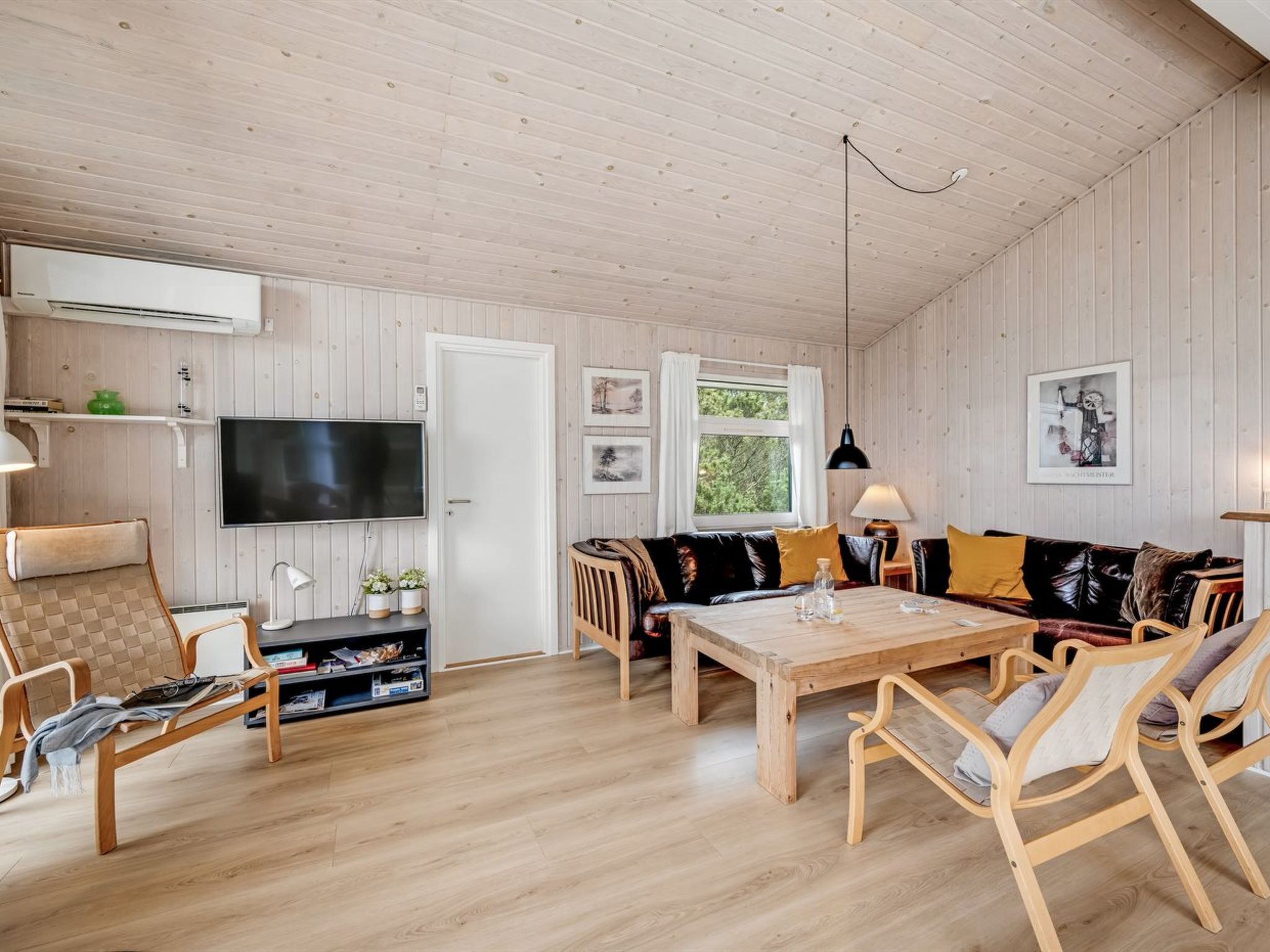"Andrie" - 800m from the sea - Inside