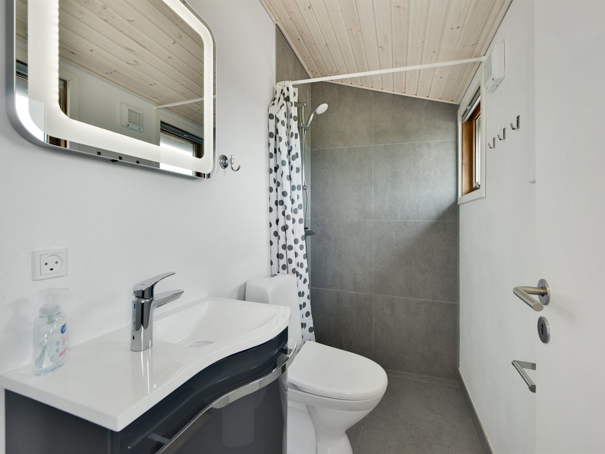 "Leleks" - 200m from the sea - Binnen