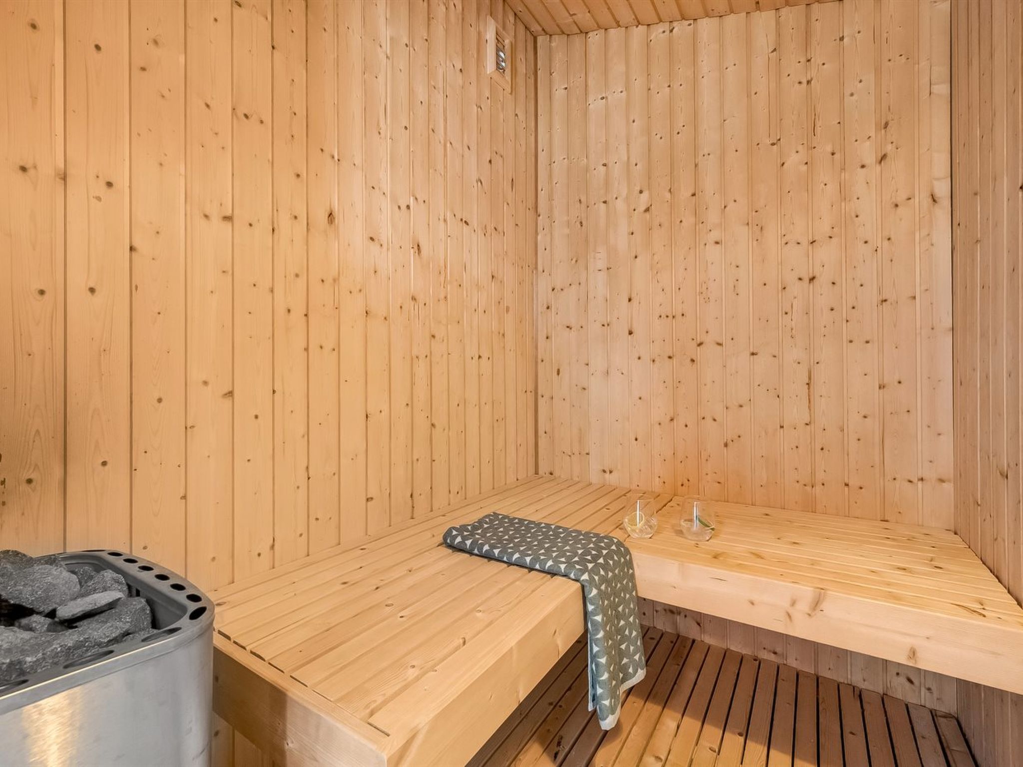 "Drifa" - 600m from the sea - Drinnen