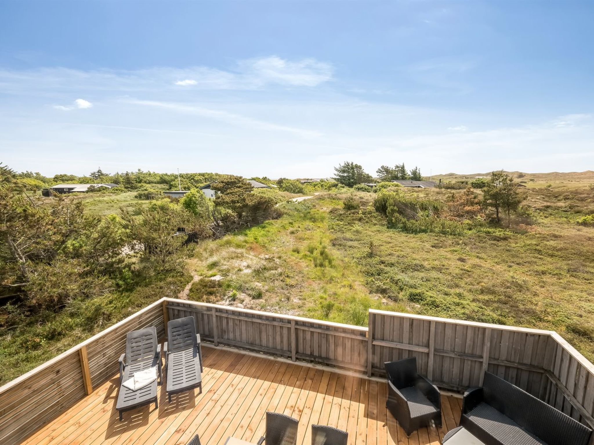 "Dina" - 200m to the fjord-Buiten