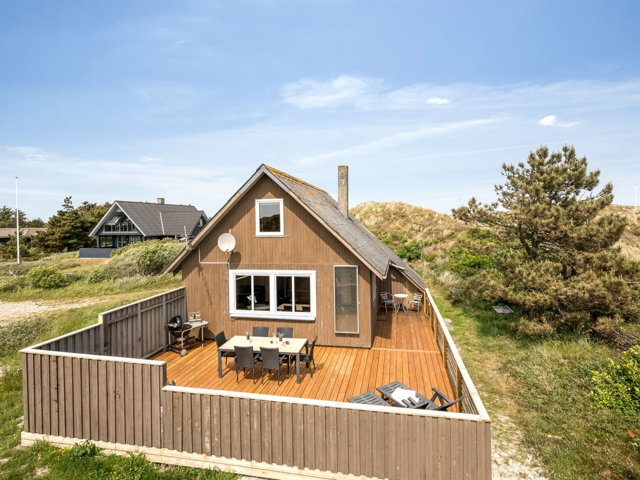 "Dina" - 200m to the fjord-Buiten