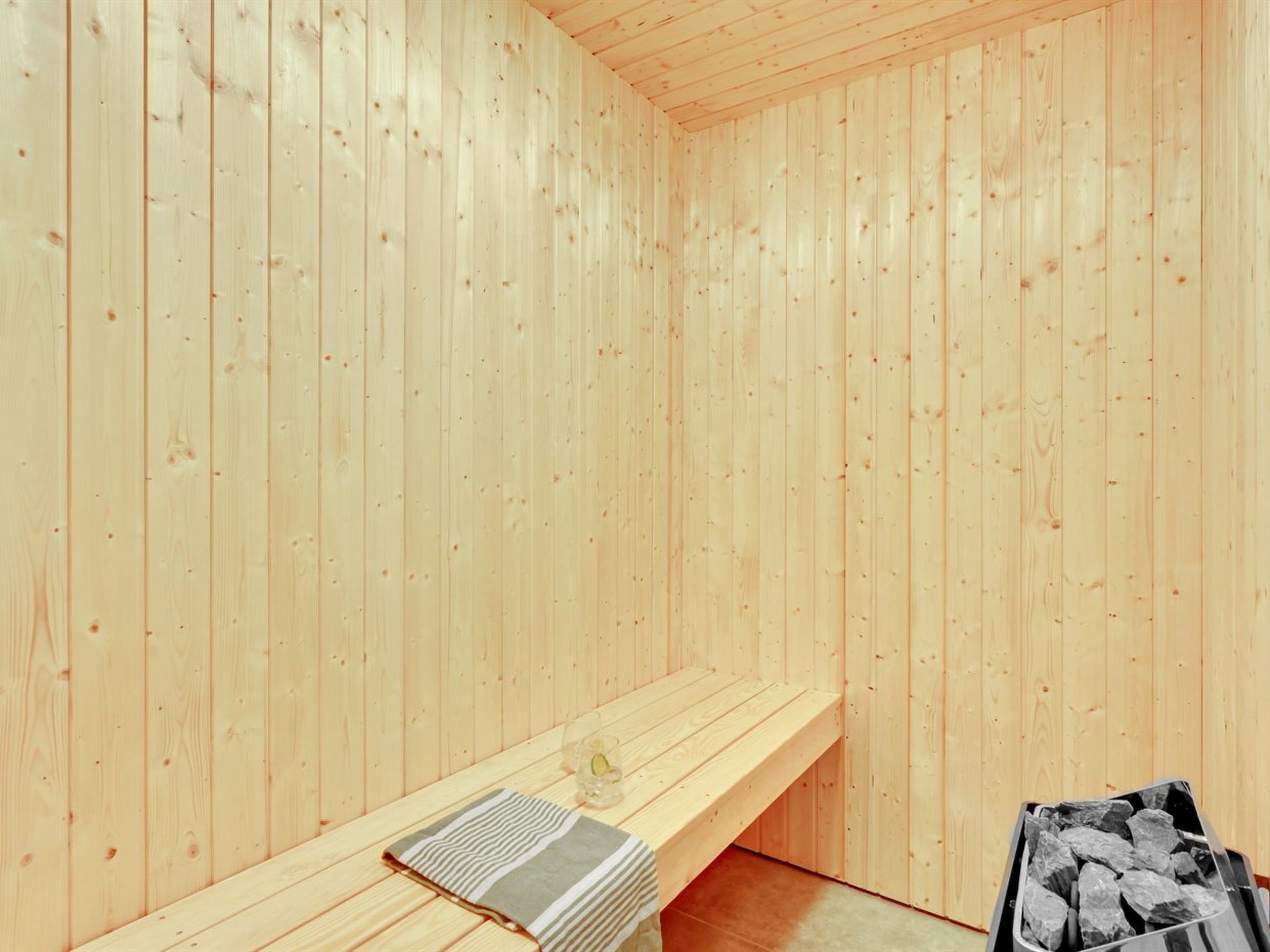 "Tola" - 450m from the sea - Inside