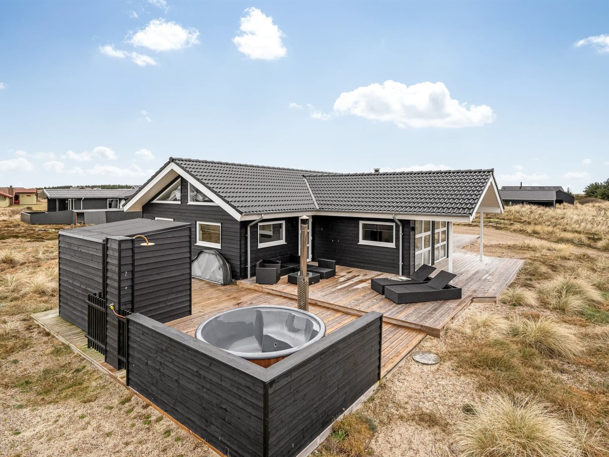 "Tola" - 450m from the sea - Outside