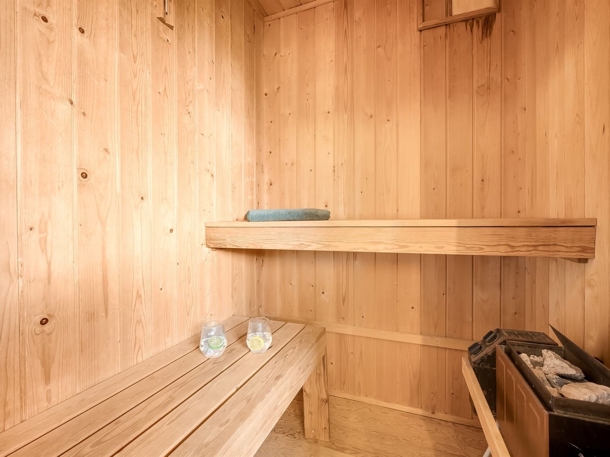 "Lill" - 50m from the sea-Binnen