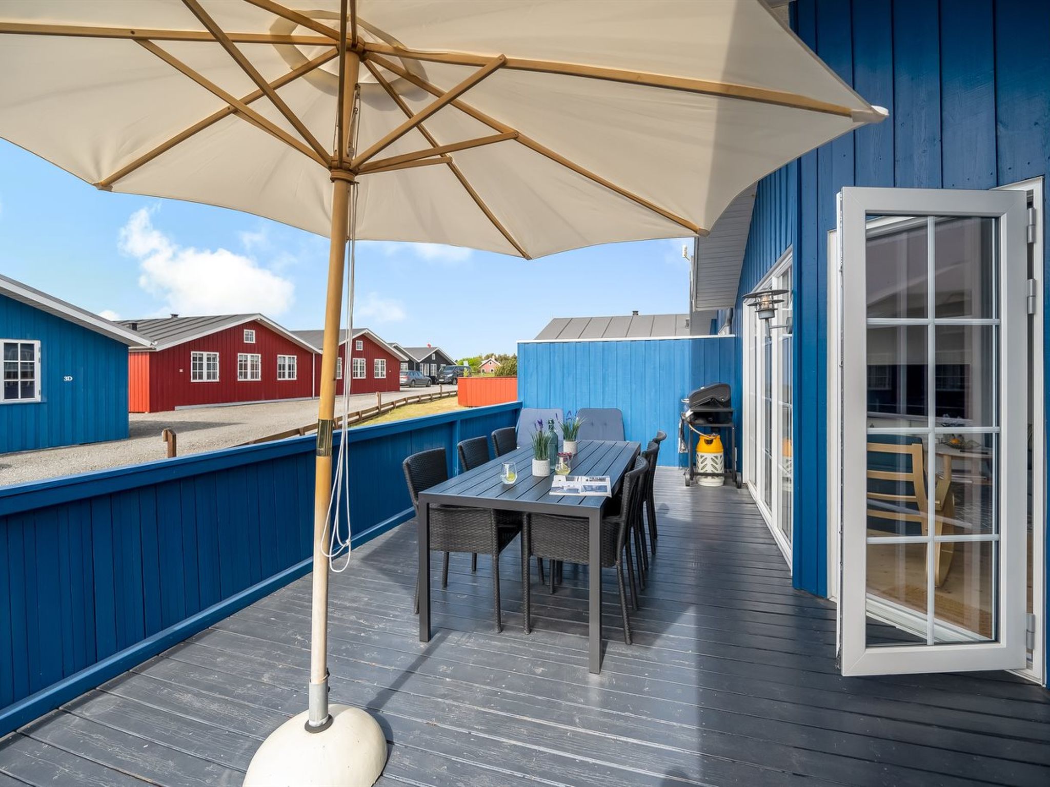 "Albertina" - 300m to the fjord - Buiten