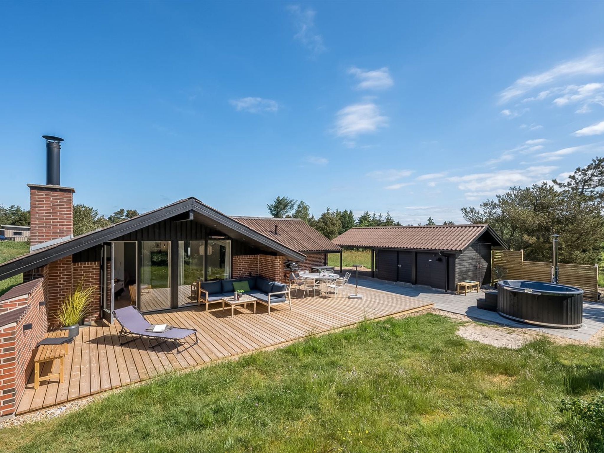 "Tilda" - 900m from the sea
