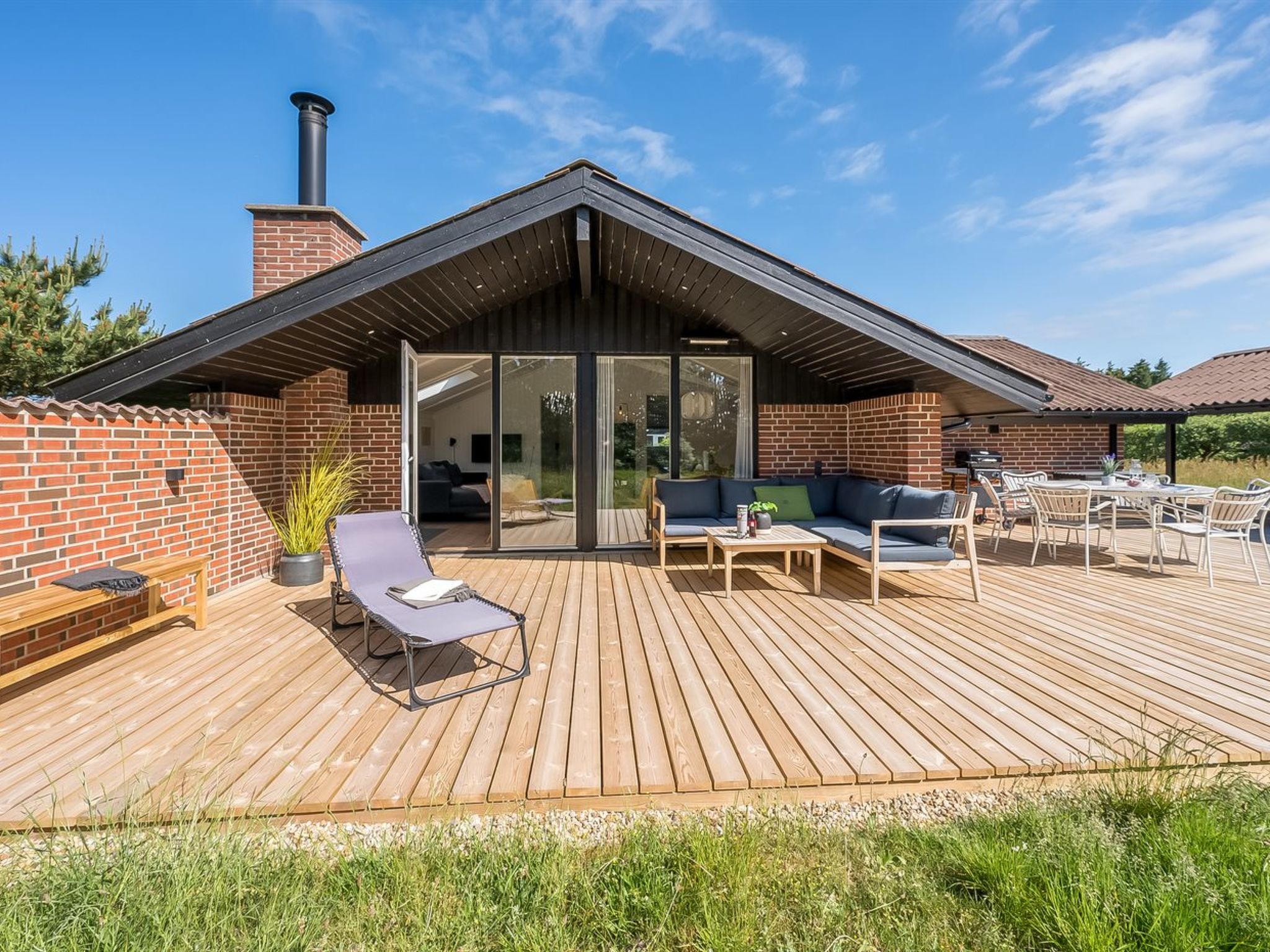 "Tilda" - 900m from the sea - Buiten