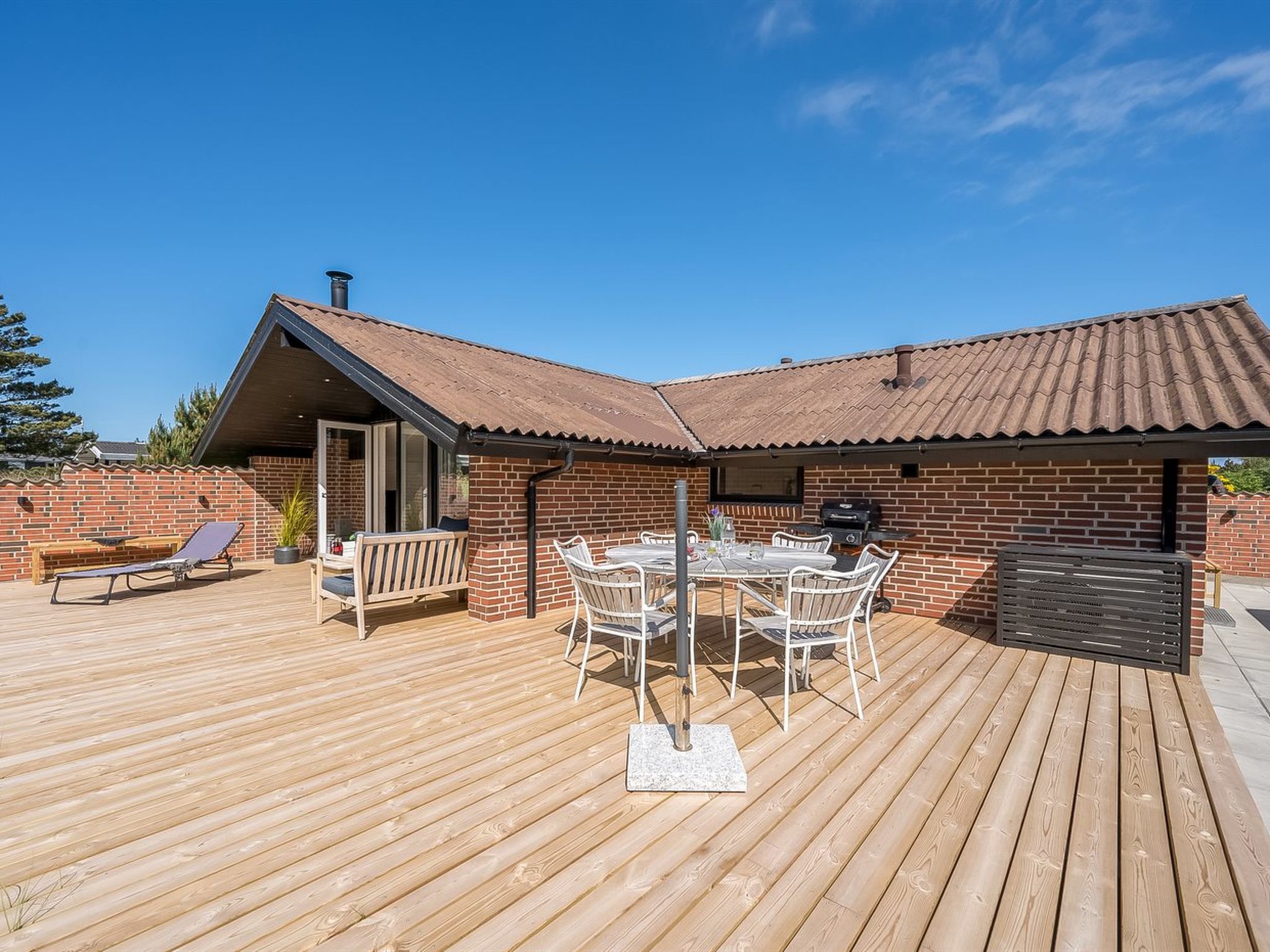 "Tilda" - 900m from the sea - Buiten
