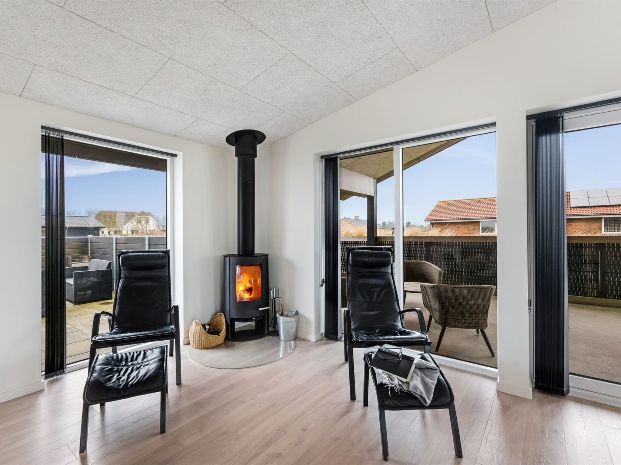 "Dorrit" - 1.2km from the sea-Drinnen