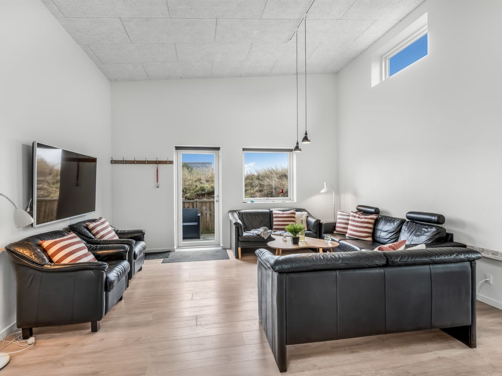 "Clarabelle" - 1.2km from the sea - Inside
