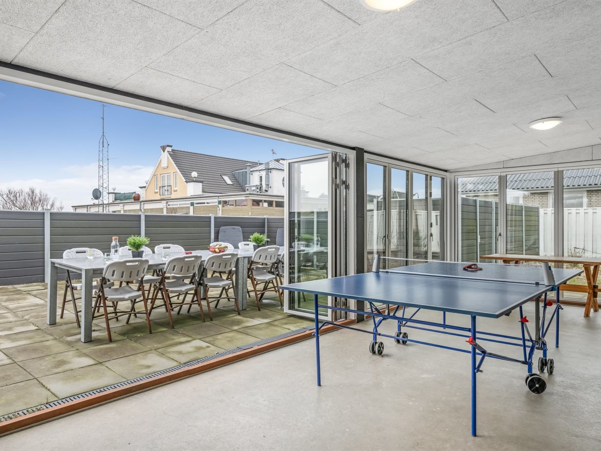 "Clarabelle" - 1.2km from the sea - Inside