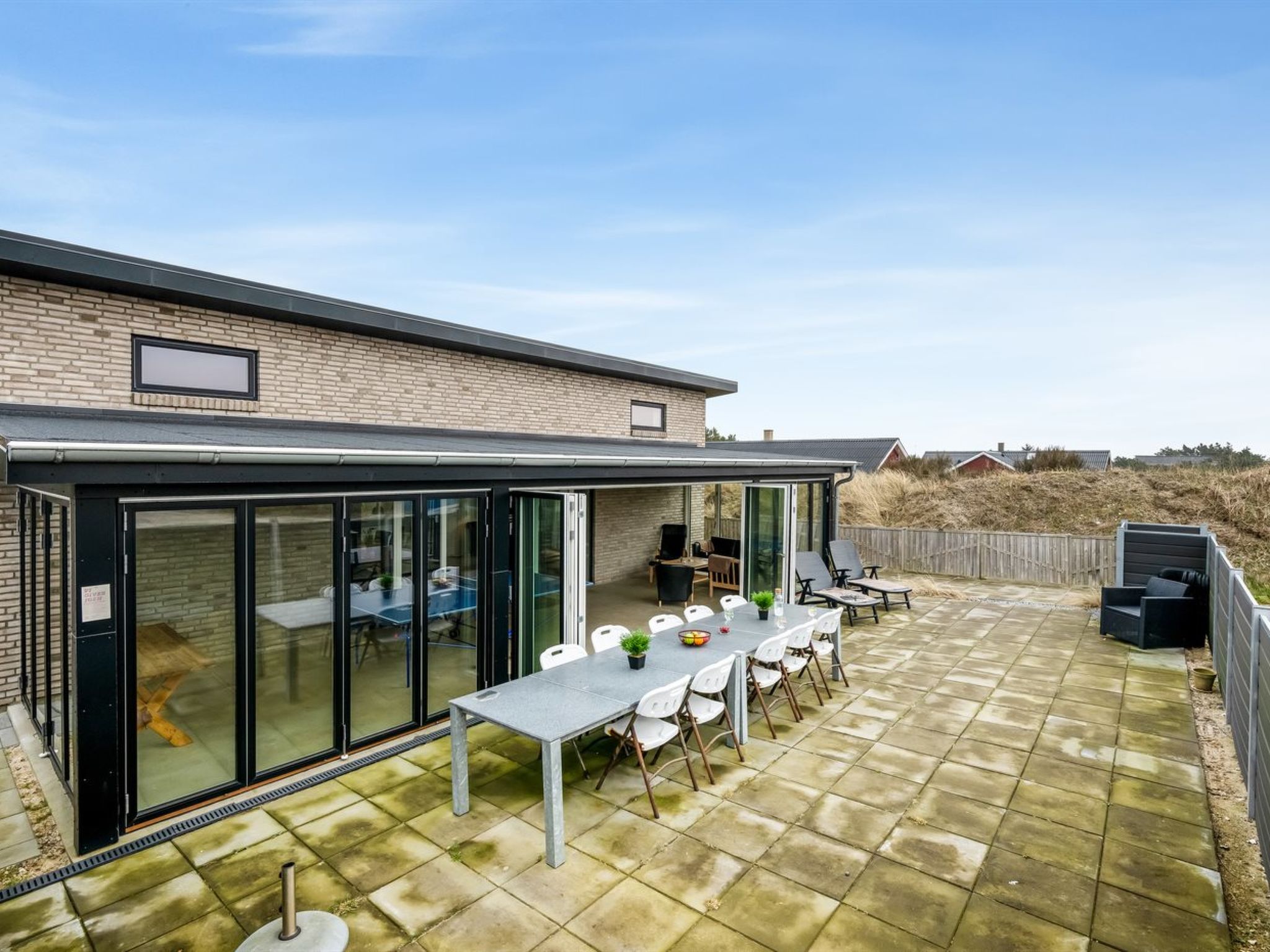 "Clarabelle" - 1.2km from the sea - Outside